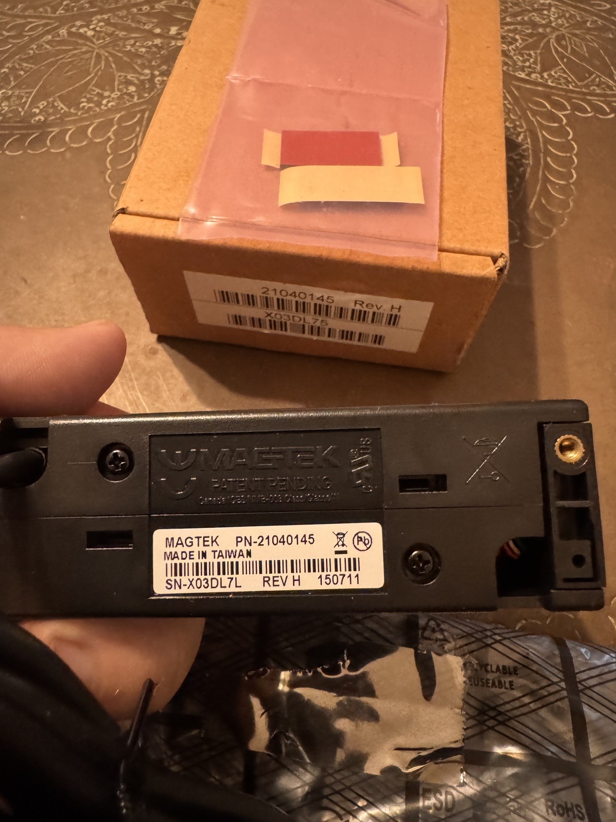 MagTek SureSwipe Magnetic Stripe Card Reader with USB 21040145