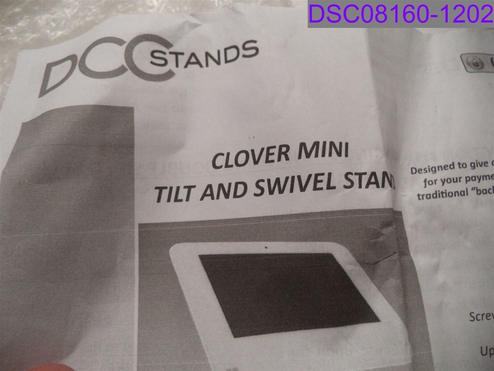 CHIPPED-NO PLATE DCCS Clover Mini Stand White P/N DCCS-CLOVERMINI-STAND