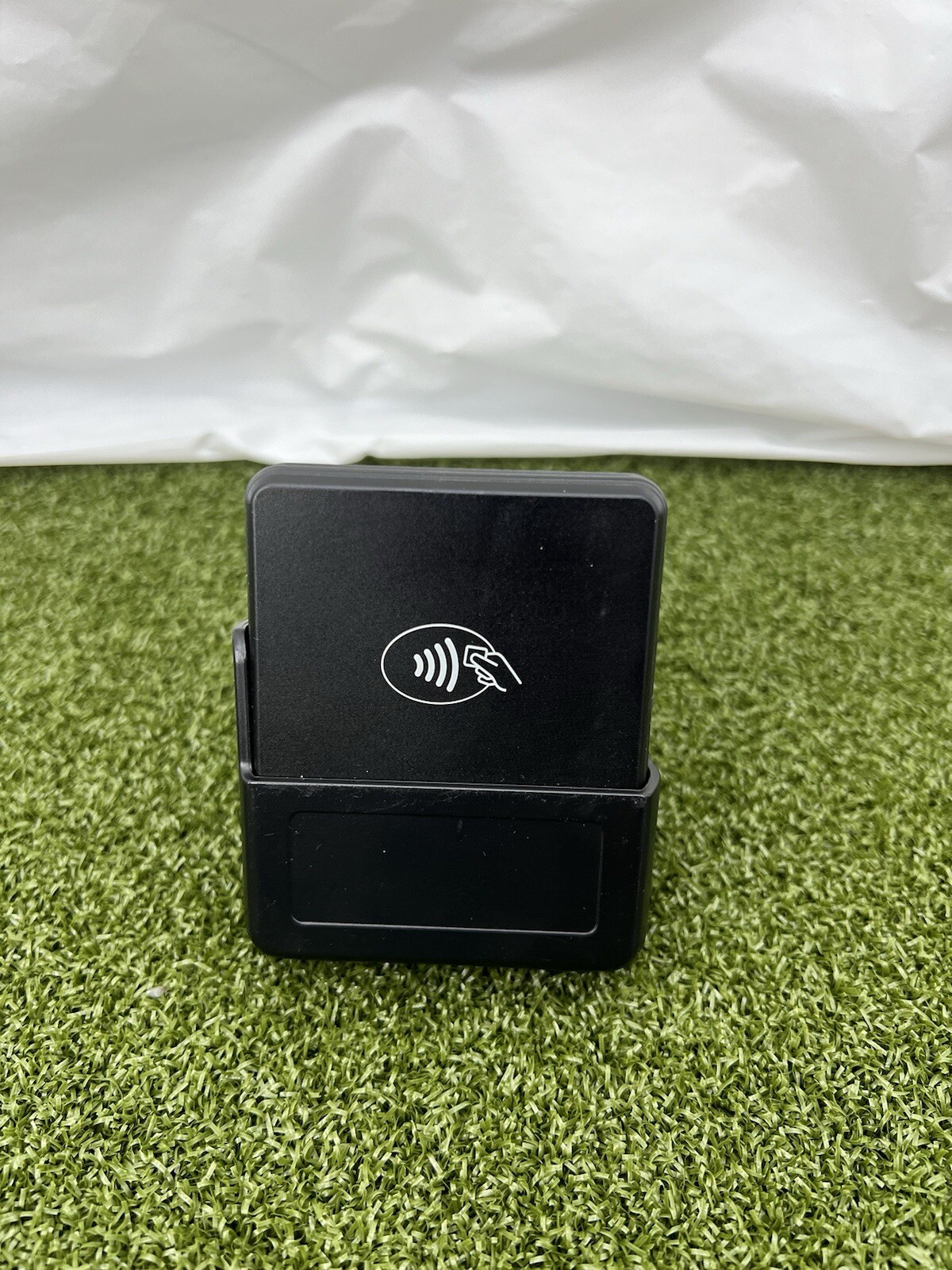 BB POS CHB20 POS Card Reader with Stand Not Teated But Turns On