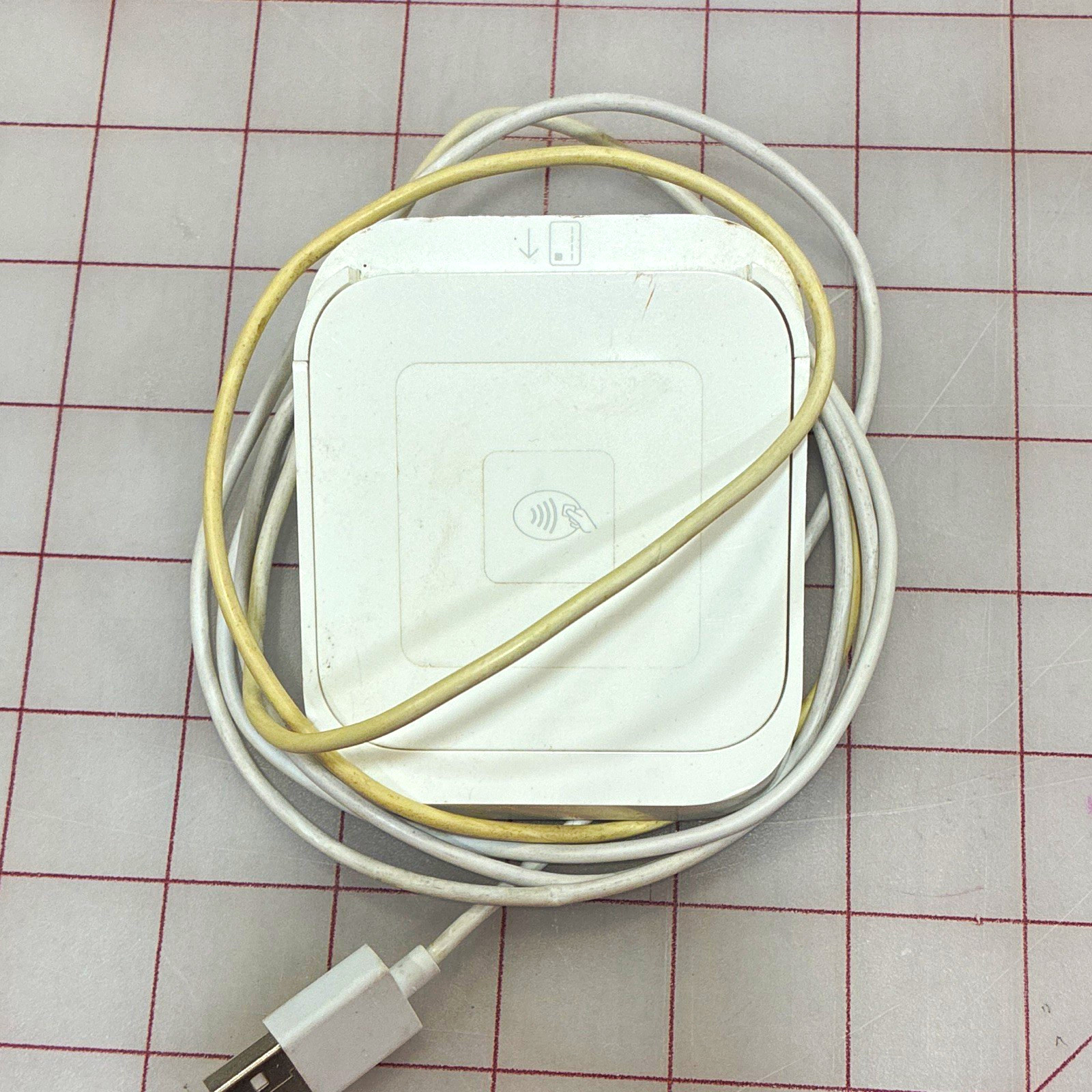 Square Reader A-SKU-0485 Wired Credit Card Reader for iPhone