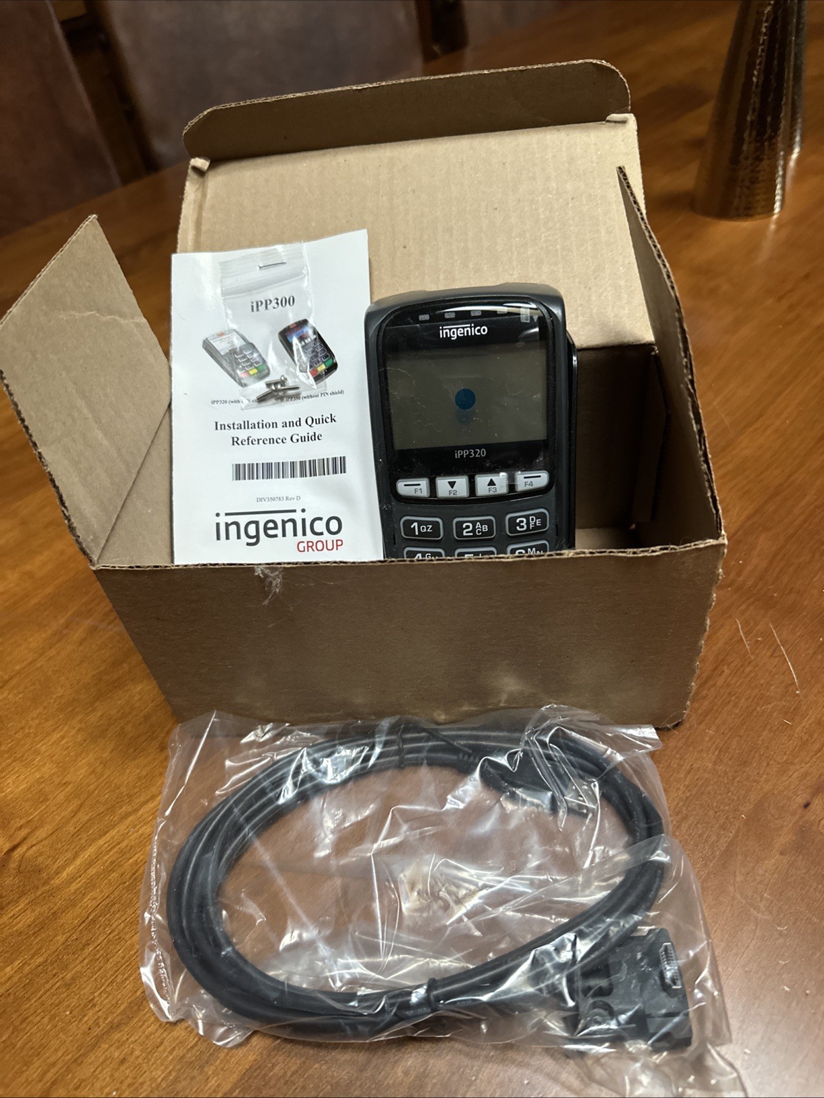 Ingenico IPP350 Credit/Debit Card Reader With Power Cord New Open Box