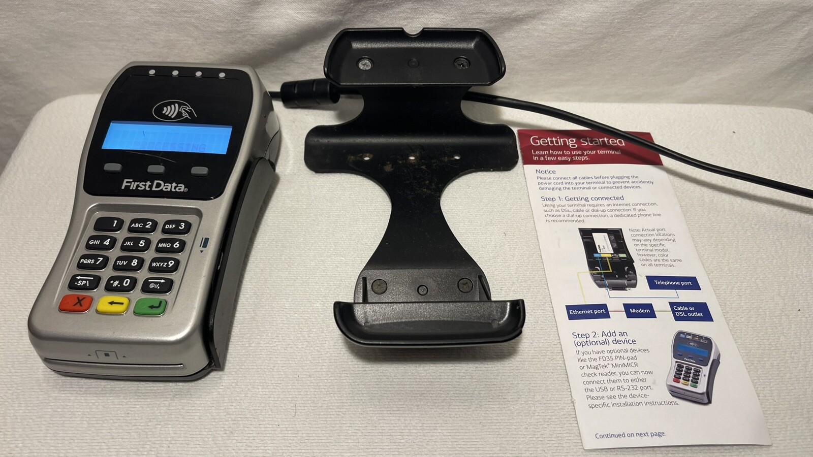 First Data FD-35 Credit Card Reader EMV NFC Pin Pad DRE3-4 W/Base *Fast Shipping