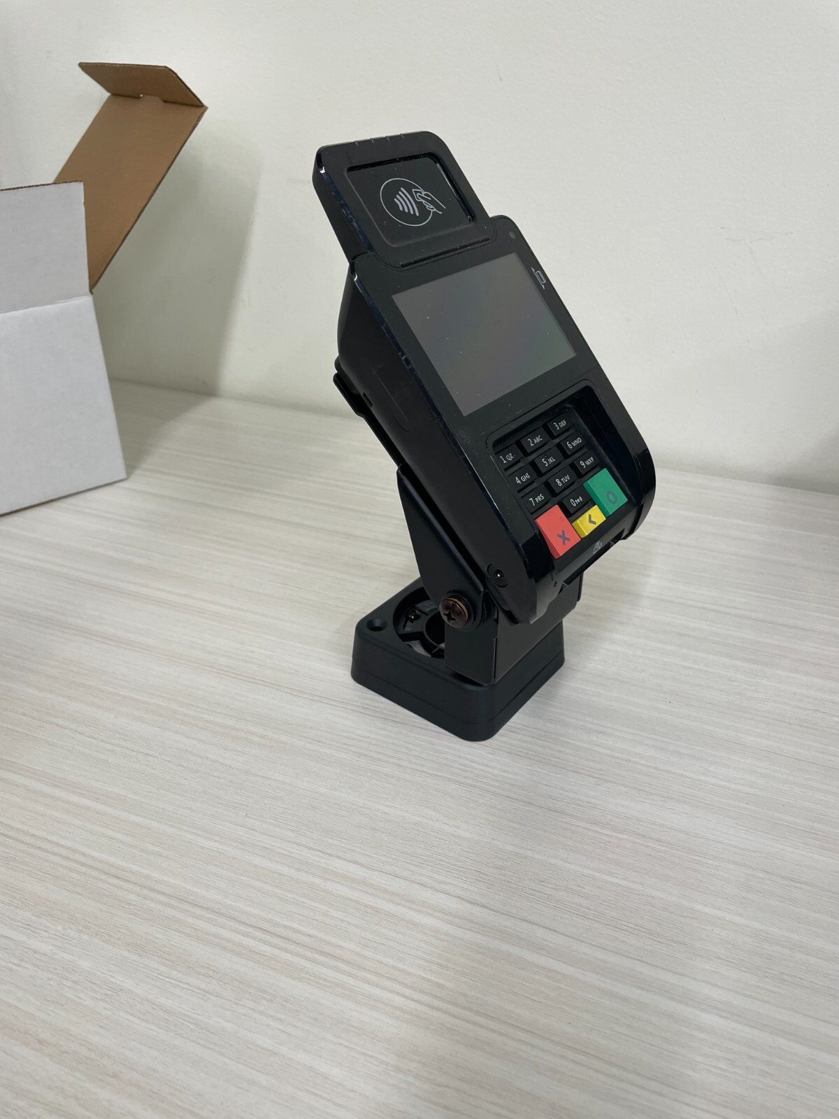 Pax Q30/A30 Stand – Tilts/Swivels – Countertop