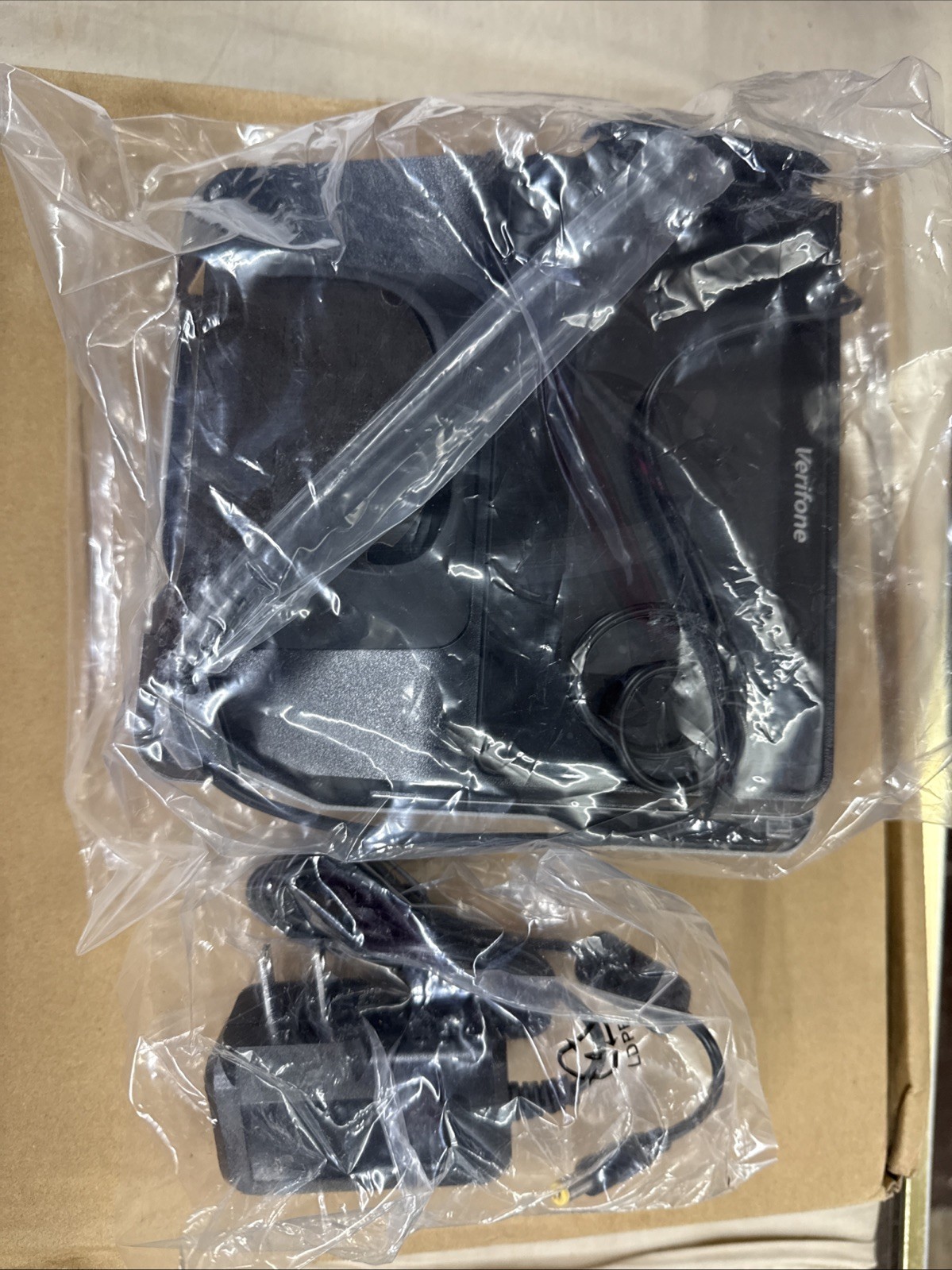 Verifone M132-409-01-R Fixed/Vehicle Mount Data Terminal Pa04210007111 Sealed
