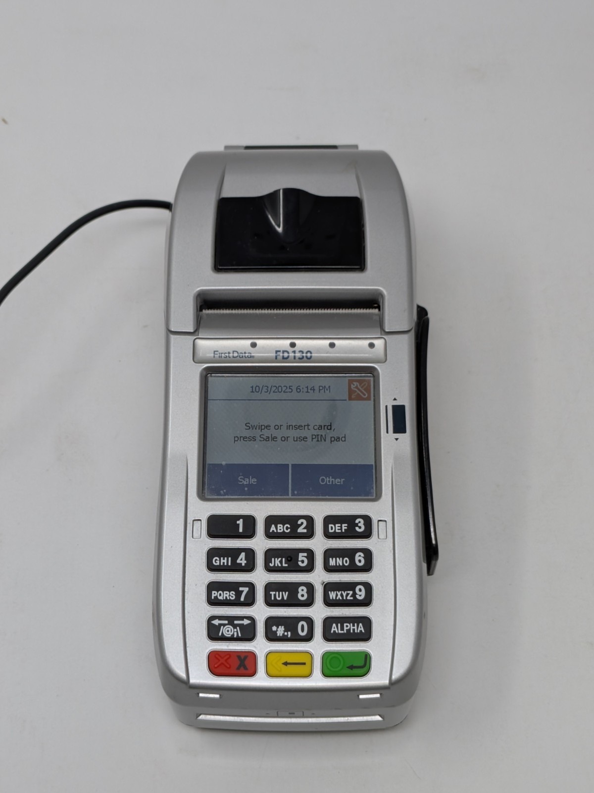 First Data FD130 Credit Card Terminal – AS-IS – Powers On