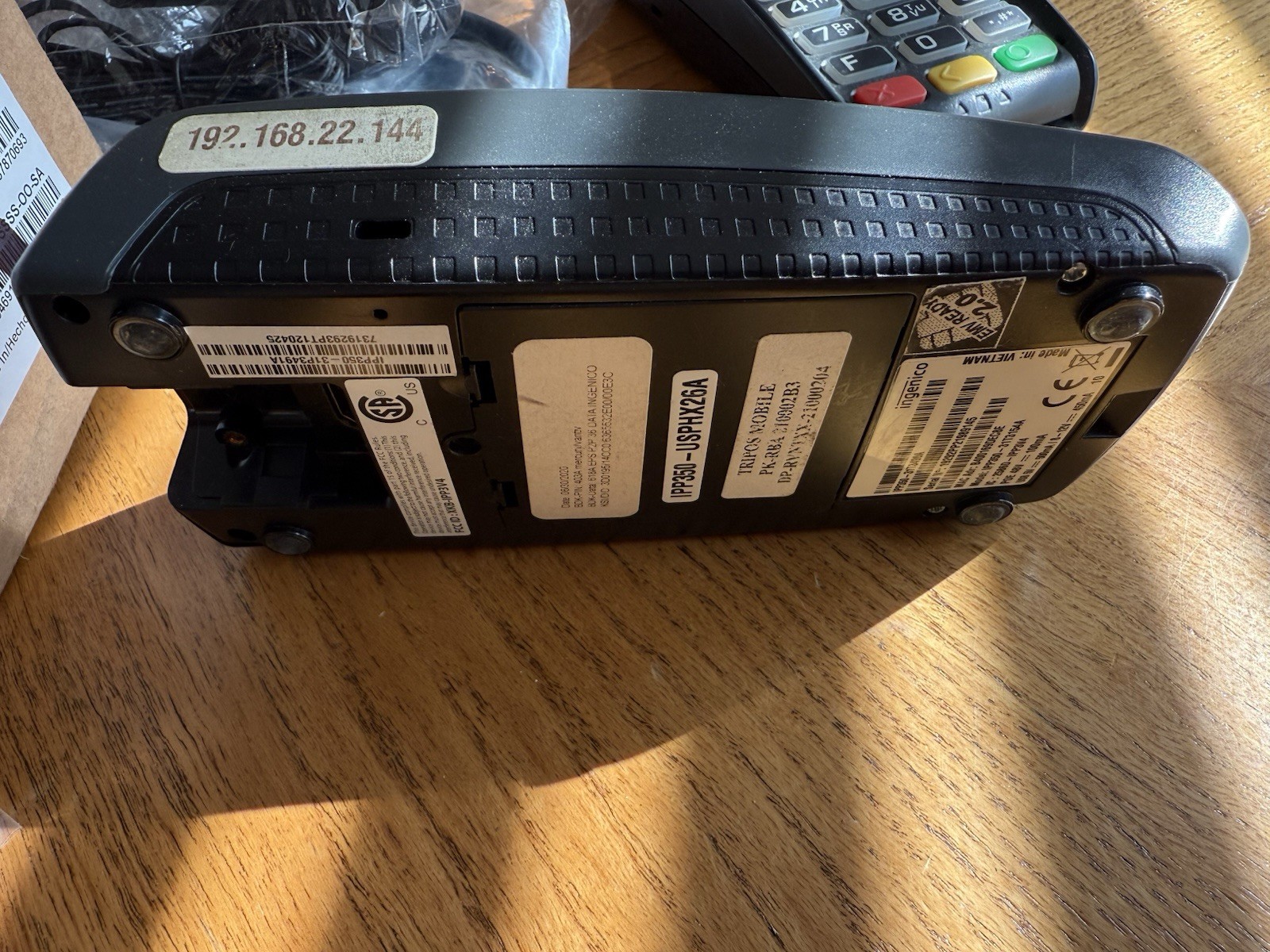 3x Ingenico IPP350 Credit/Debit Card Readers With Power Cords And Boxes