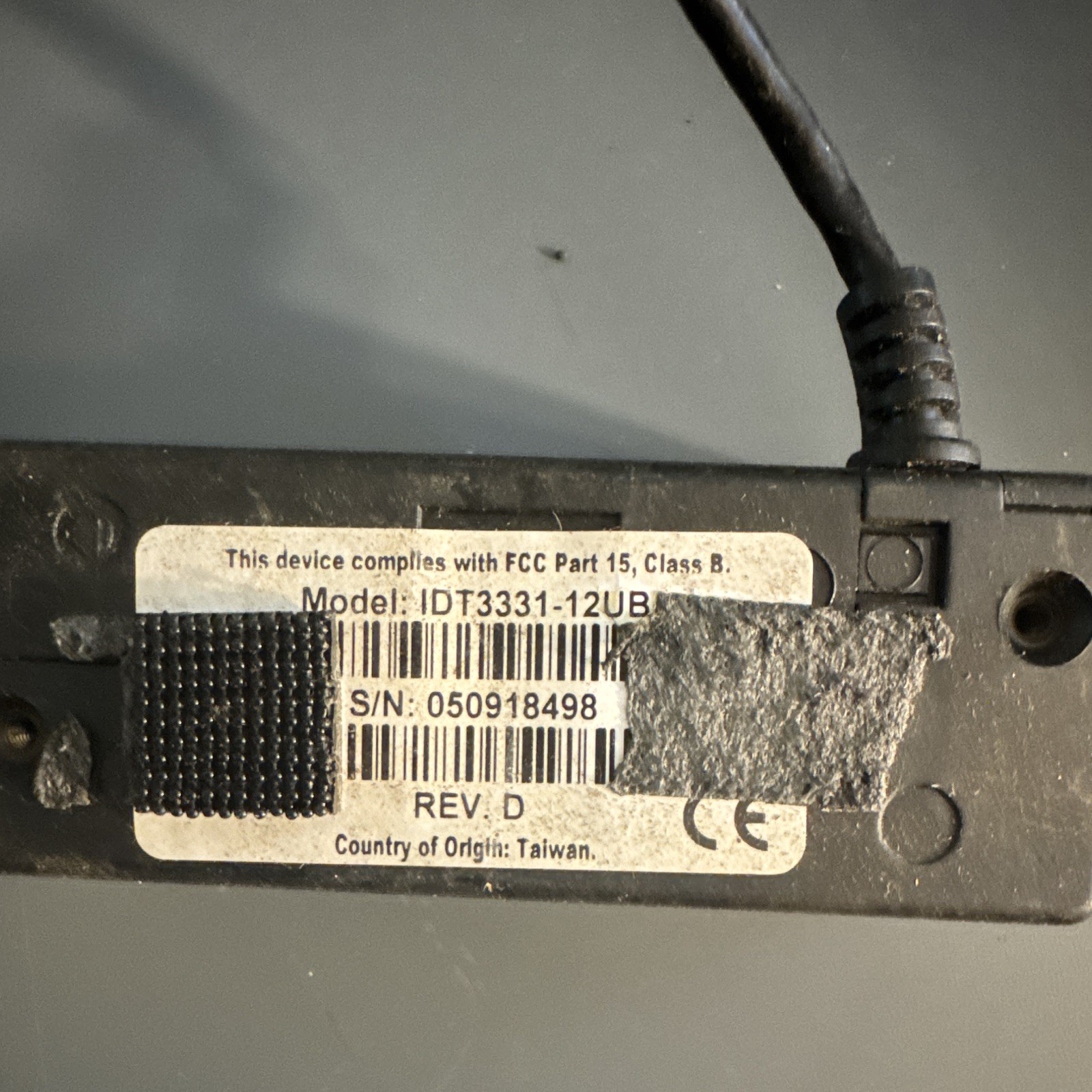 ID TECH IDT3331-12UB Wired USB Credit Card Reader for Windows