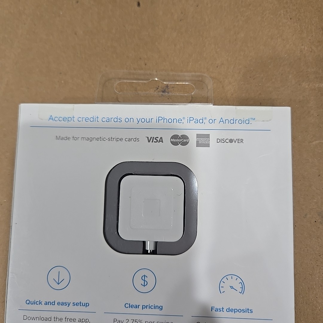 NEW Square Credit Card Reader for iPhone, iPad and Android