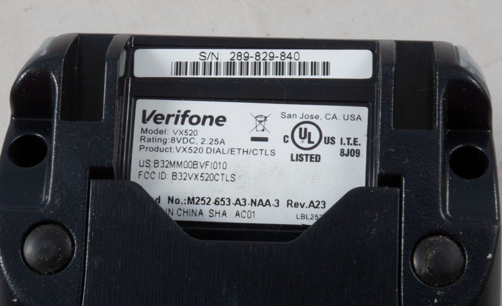 Verifone VX 520 EMV Credit Card Machine With Paper( WORKS)