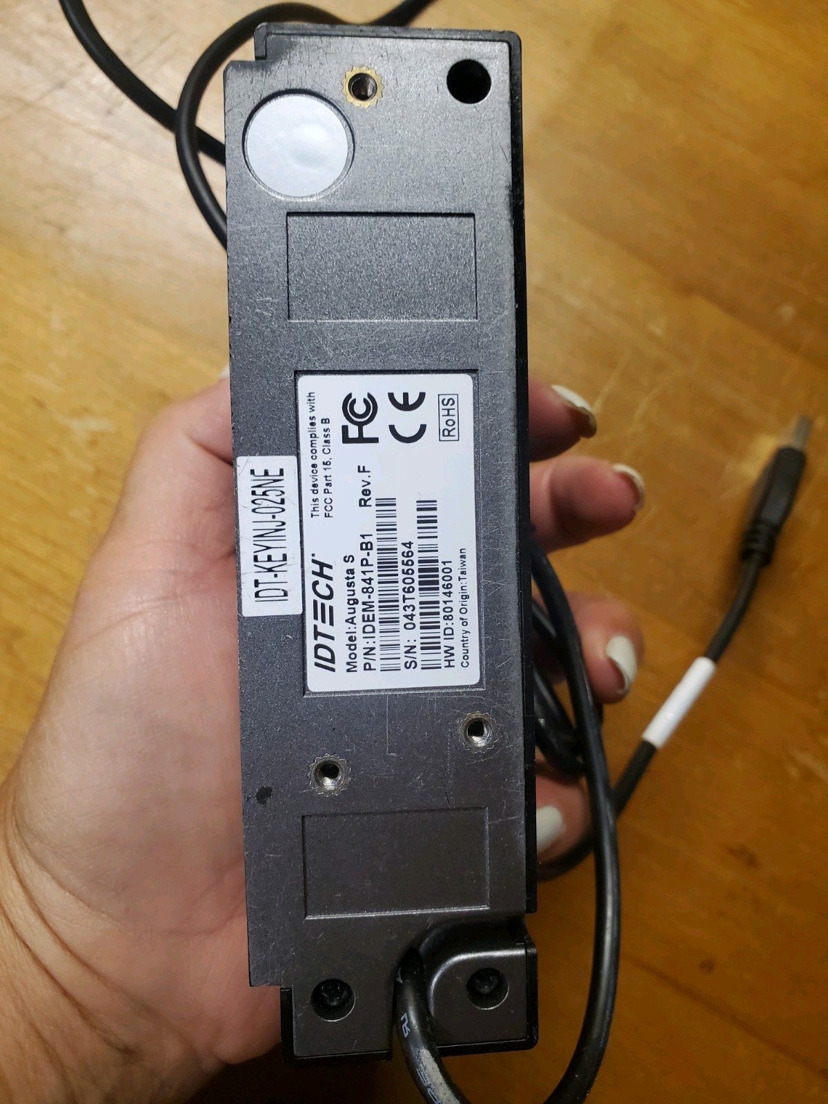 IDTECH Augusta S USB HID-SRE EMV Chip and Magnetic Stripe Card Reader IDEM-851P