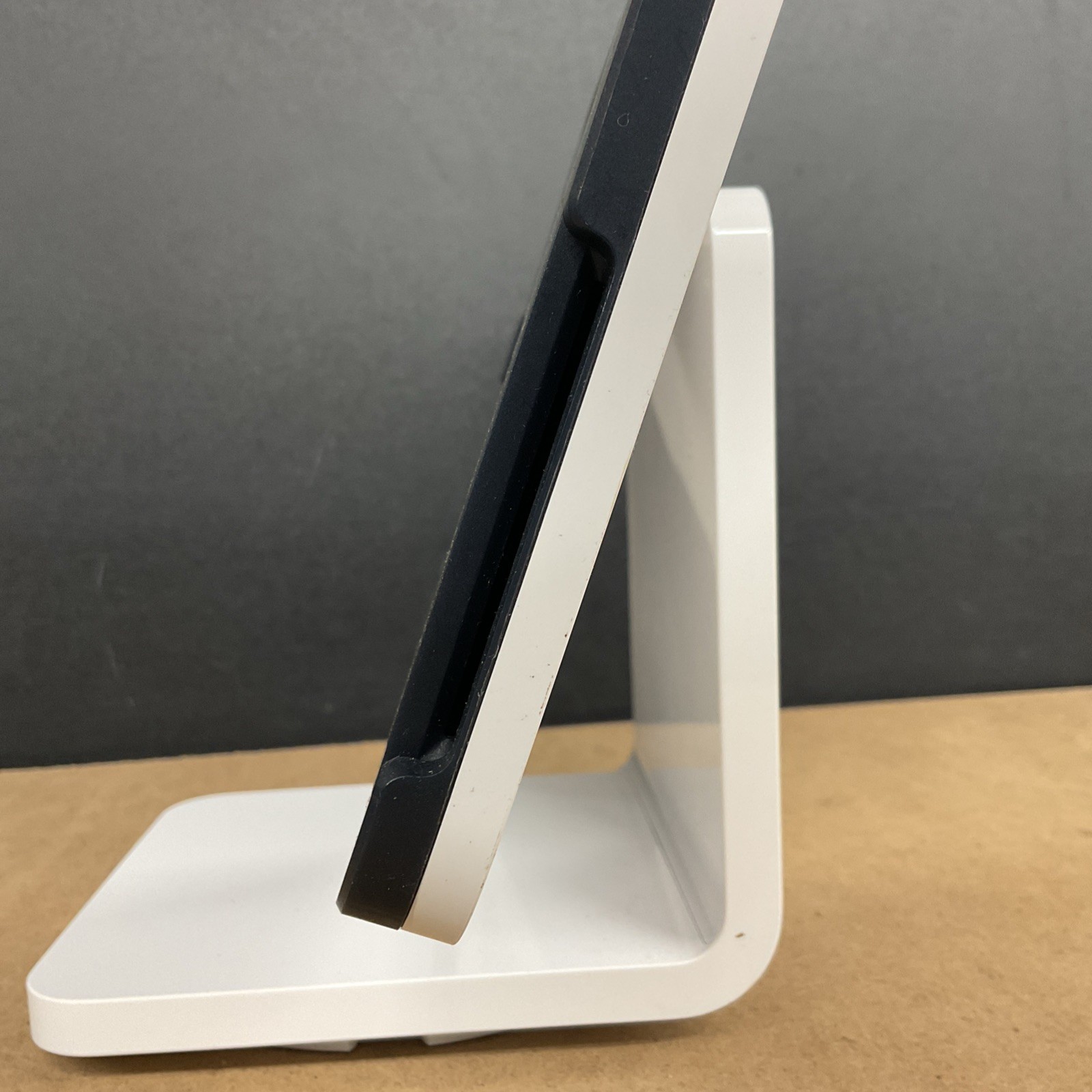 Square POS Stand for iPad 2nd generation Lightning Connector USB-C