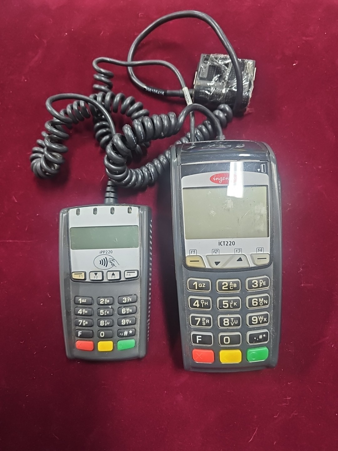 ingenico ICT220 W/ iPP220 Pin Pad