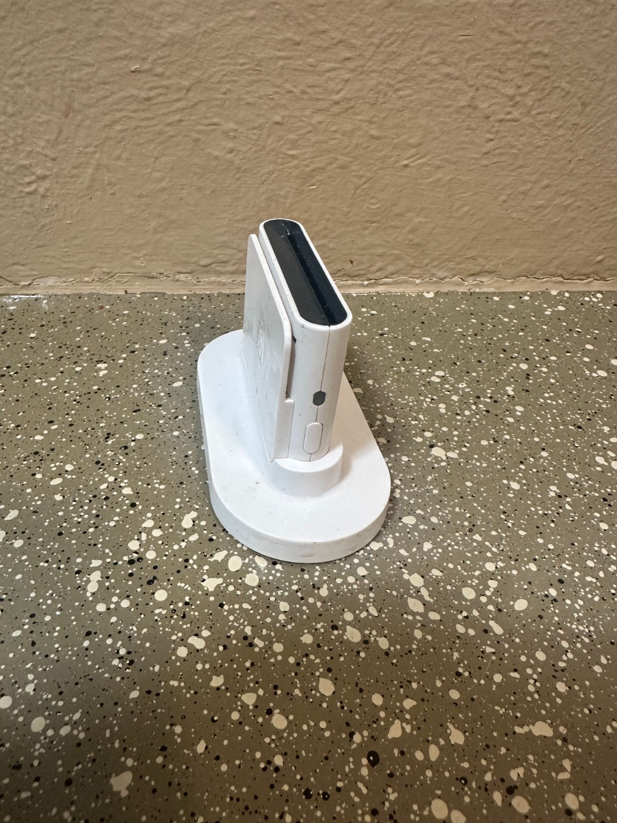 Shopify Chip and Swipe Credit Card Reader Wireless White Model S1701