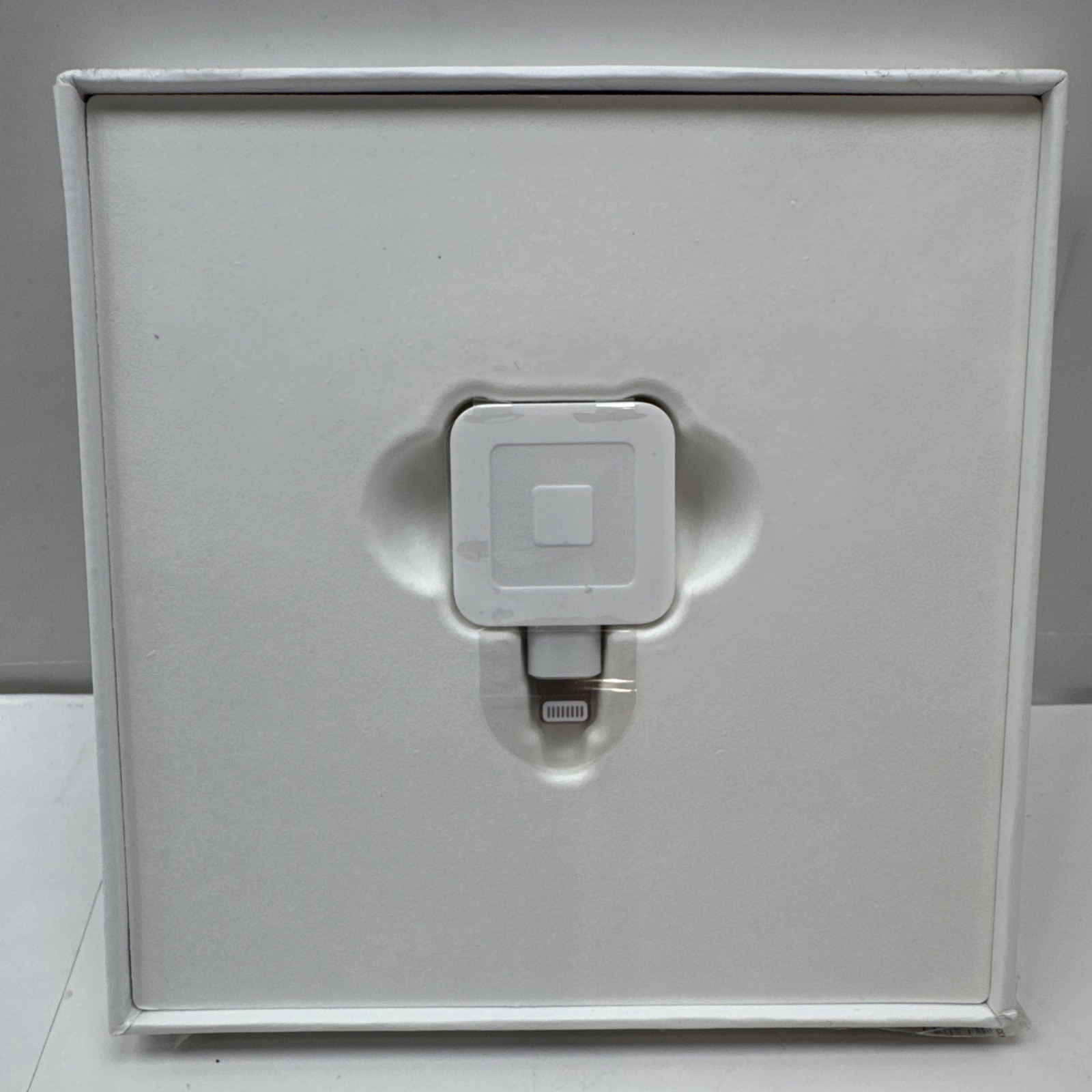 Square Reader for Magstripe Lightning Connector Apple iPhone iPad A-SKU-0635-01