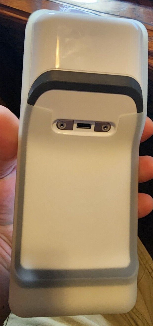 Clover Flex 2 Credit Card Processor with Rubber Protector and Charger