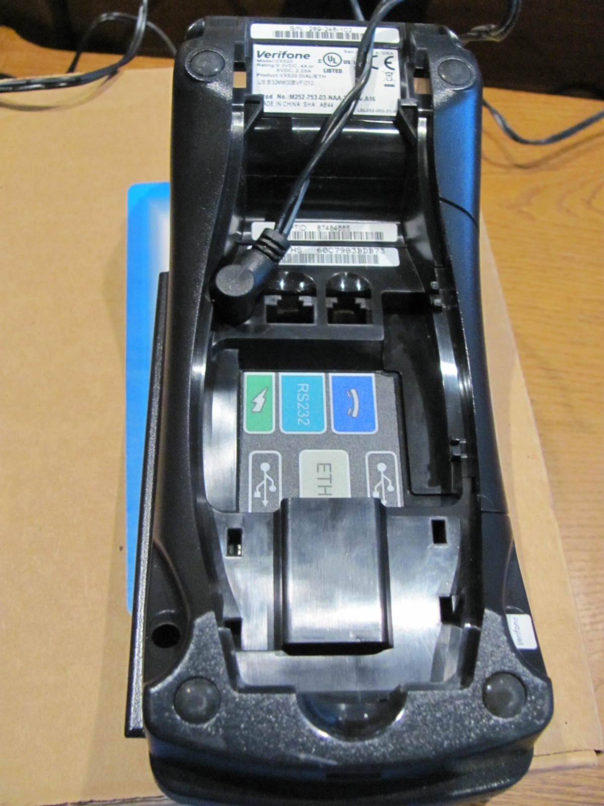 VeriFone VX520 Credit Card Terminal Machine Powers On w/Cords & Box