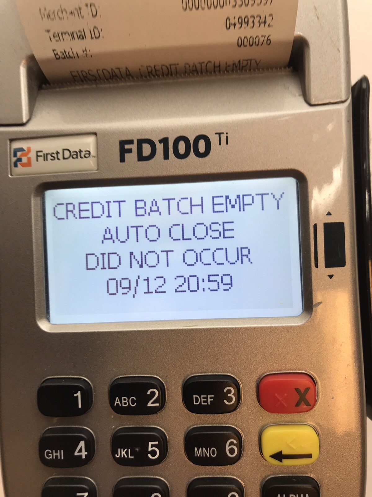 First Data FD100ti Credit Card Machine p/n 001642020 NO Power Supply