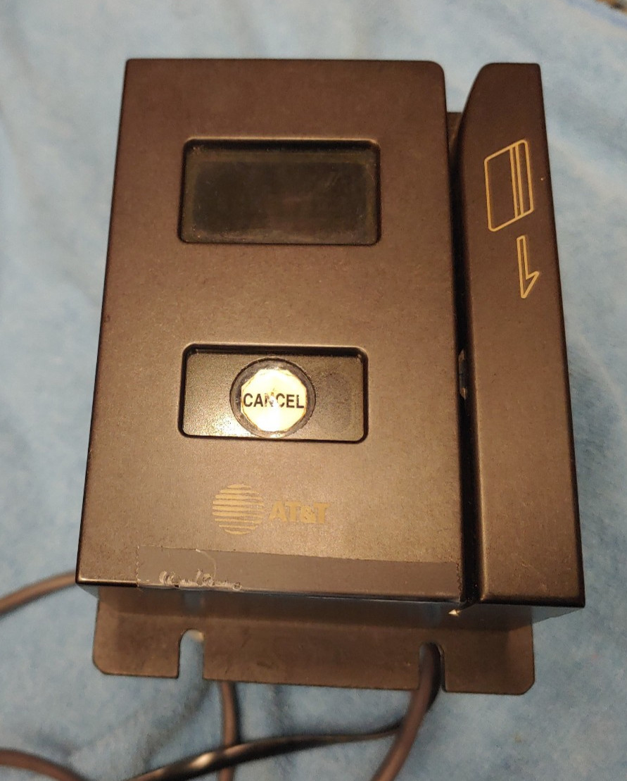 AT&T model: Vr/Mdb Vending card Reader 30VDC .3A Hpn-823-004-000 Rev: C