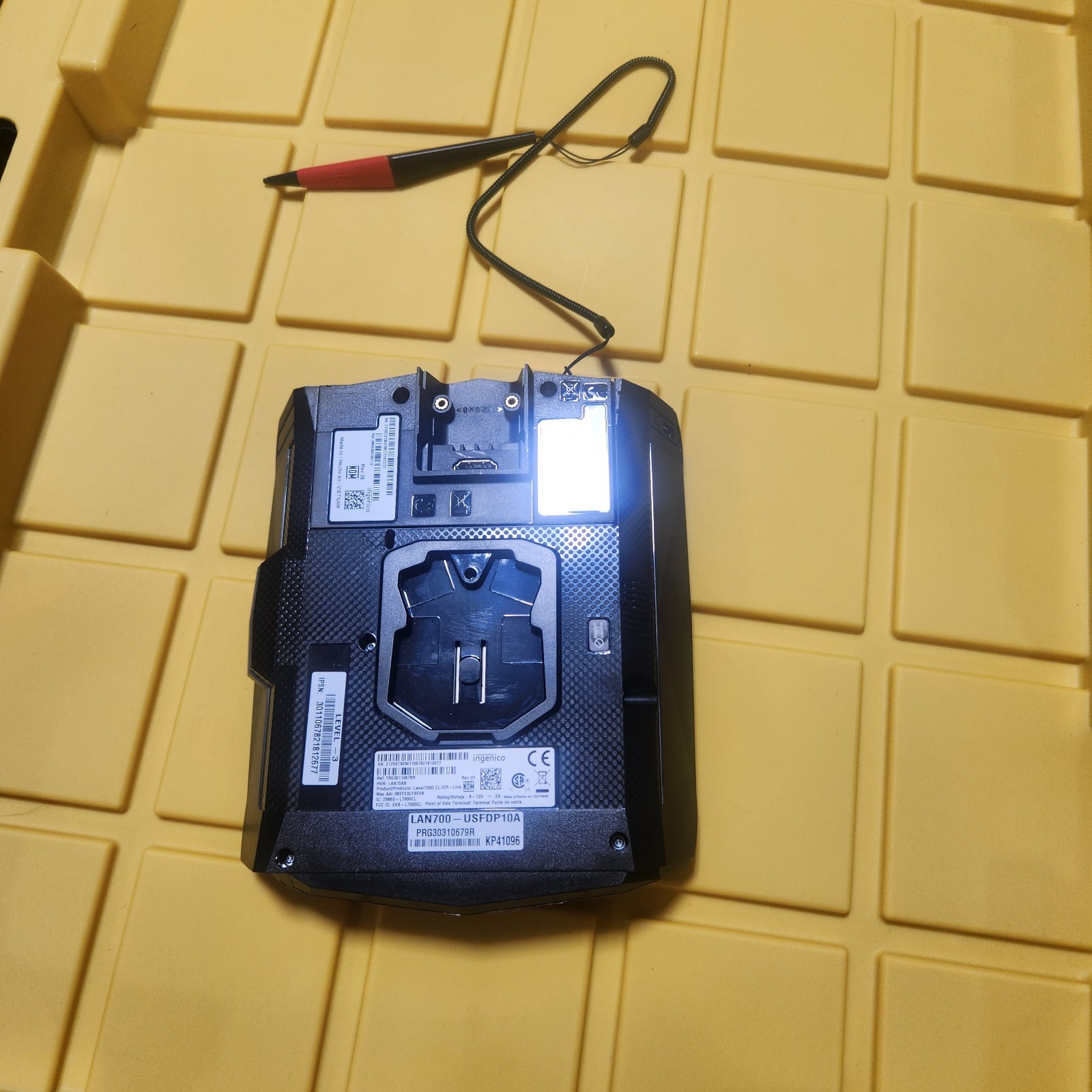 N Ingenico Lane 7000 Card Terminal with Stylus As Seen Untested H84 Cm