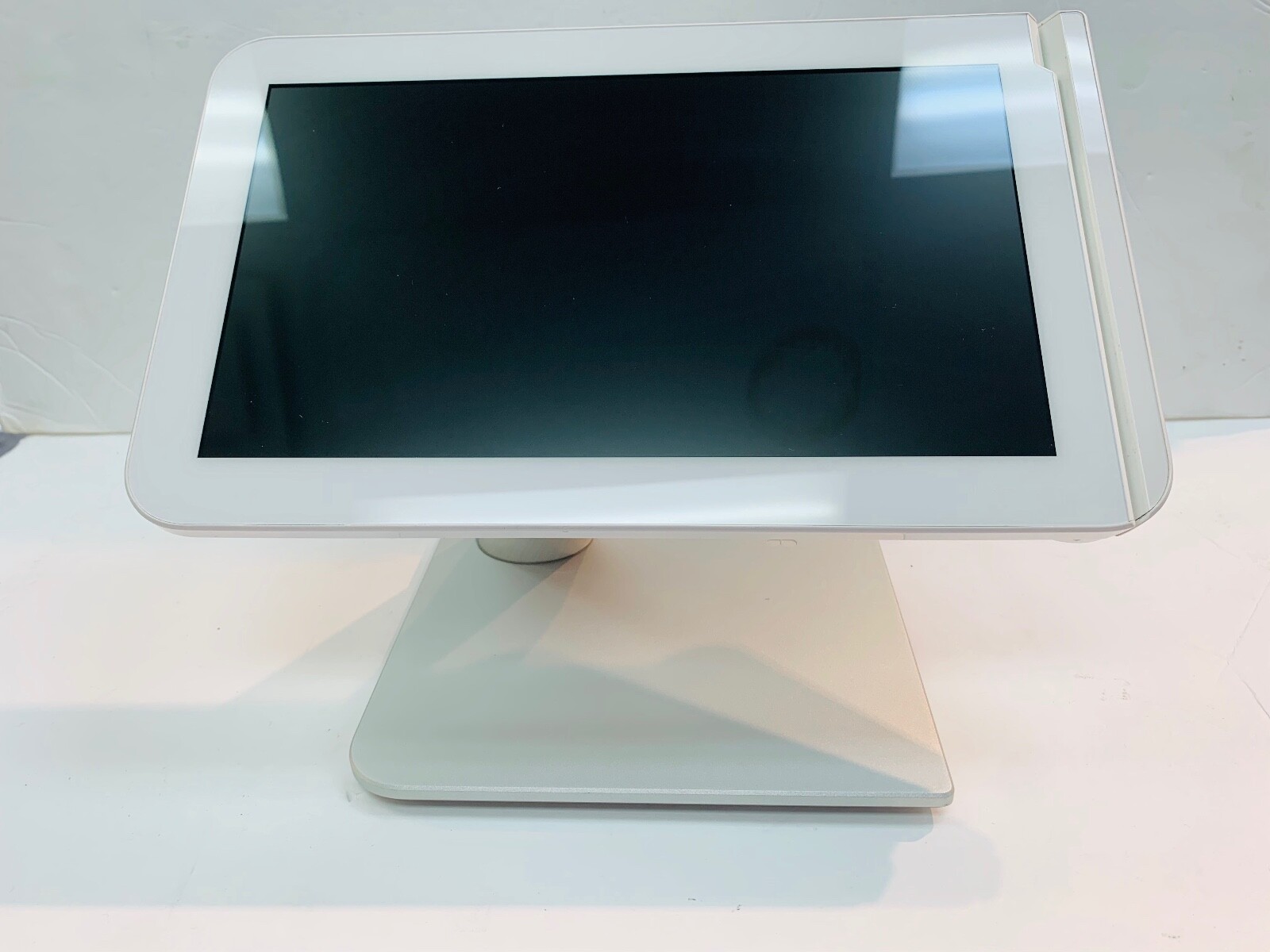 Clover POS 1.0 C100 System Point of Sale Station Only, has contract