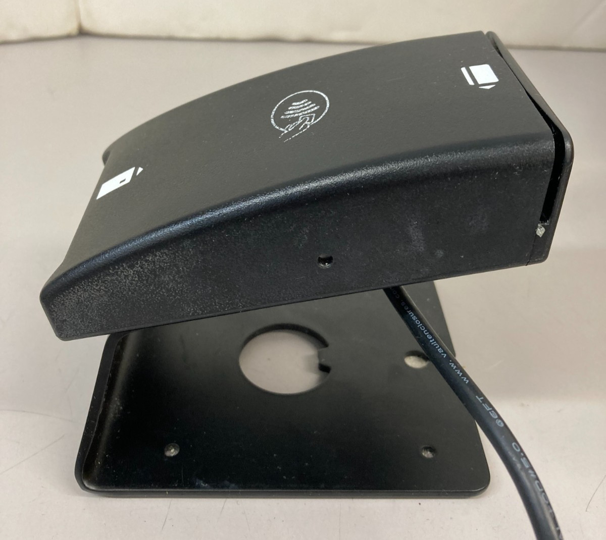 Vault Brand USB Powered Bluetooth 3-in-1 Card Reader Model ID 80149008-001