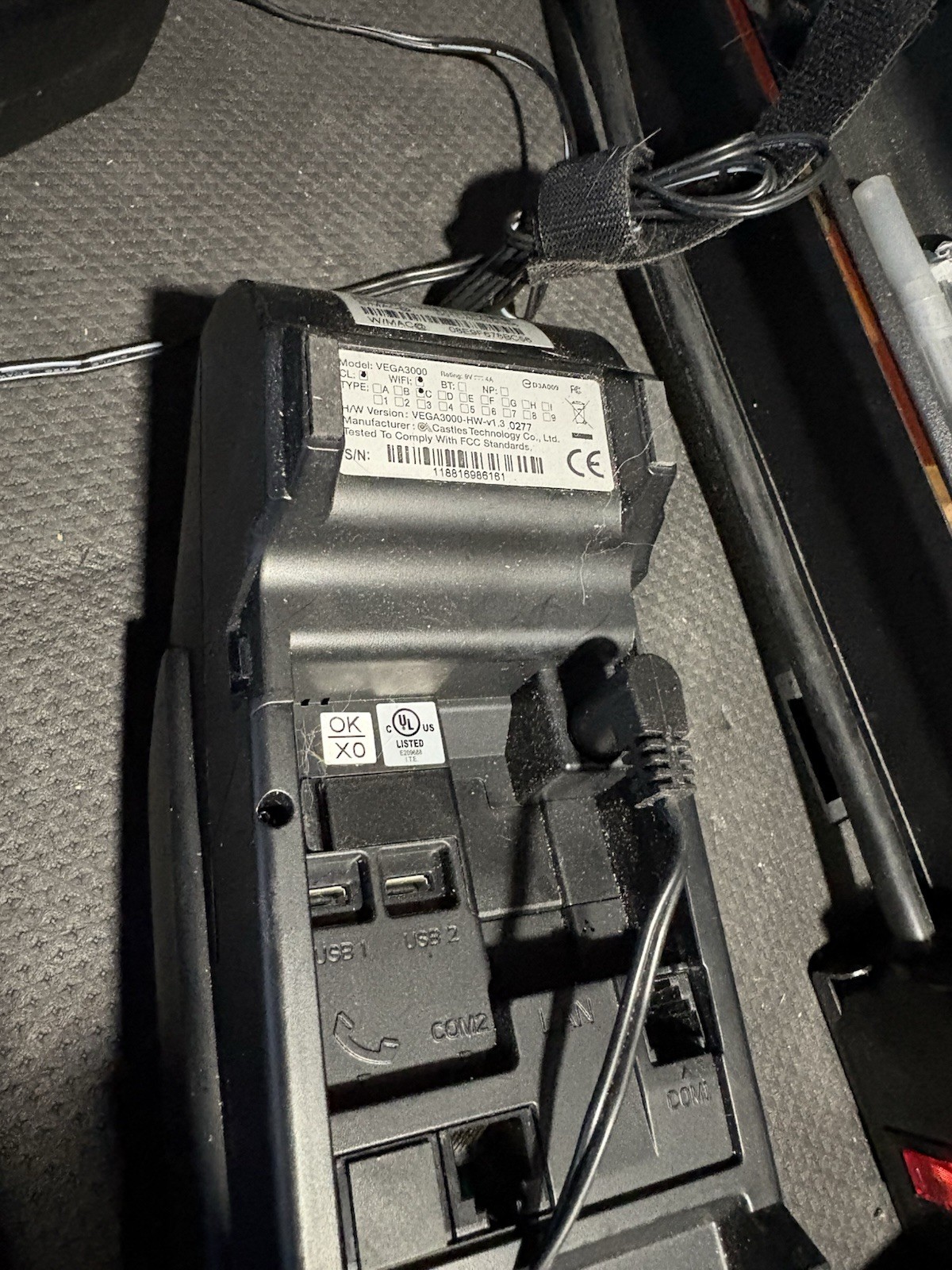 Dejavoo Z8 Credit Card Terminal With VEGA3000 Base – Powers On – Unprogrammed