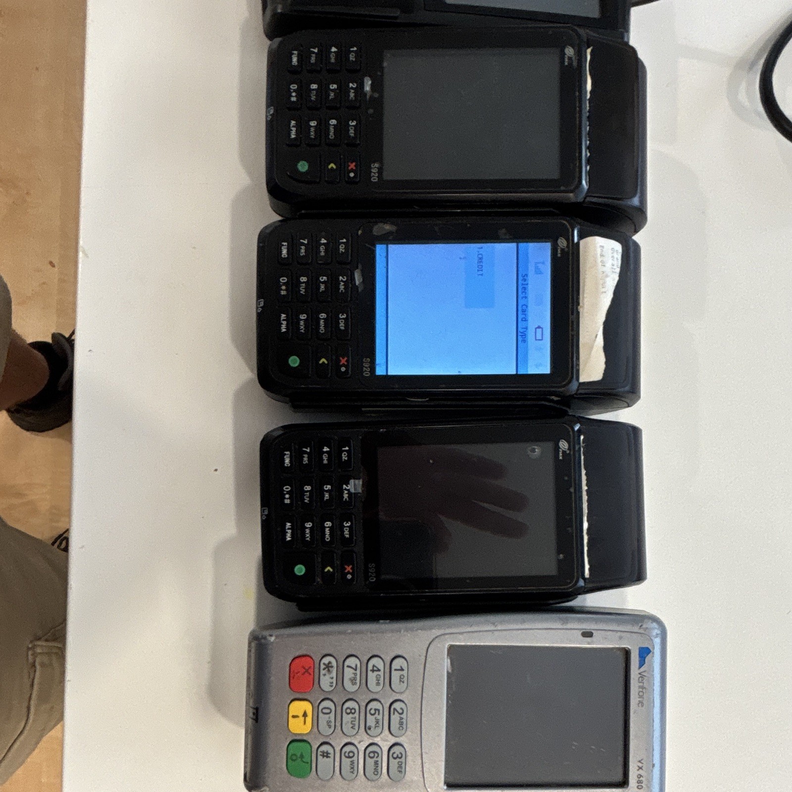 6 Verifone Wireless Credit Card Terminals Lot w/ PIN Keypads