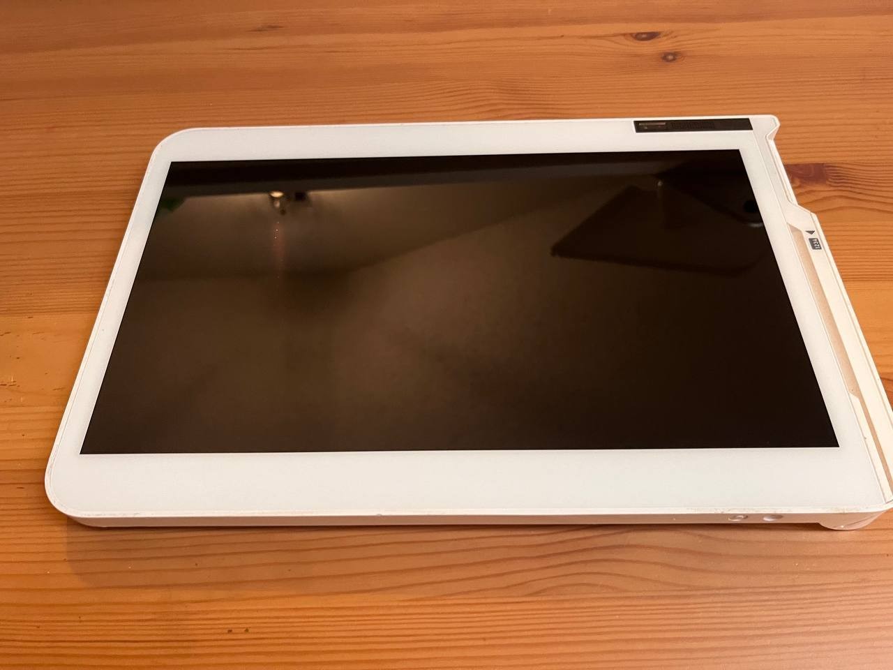 Clover C500 POS Terminal Screen Only Powers On PIN Locked For Parts