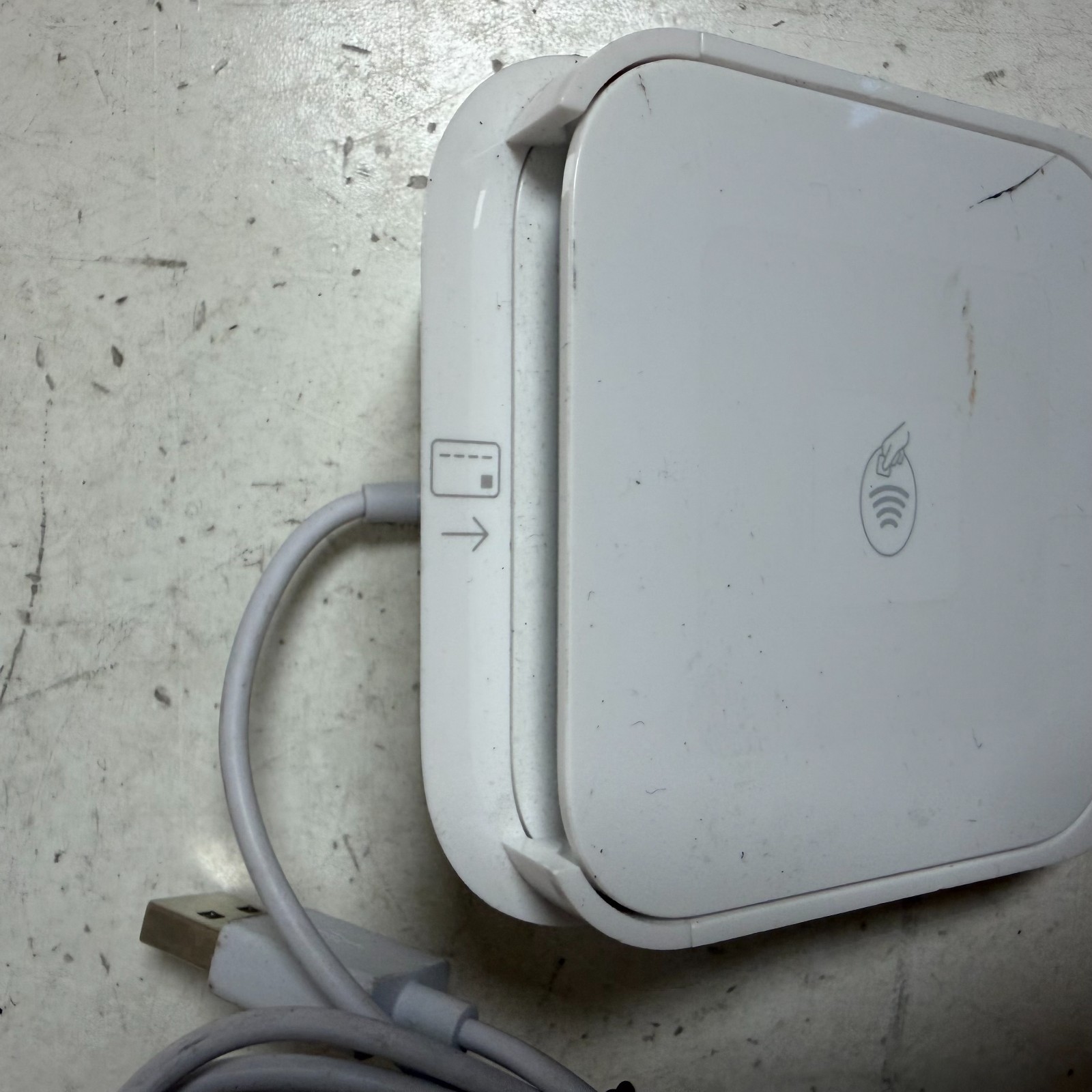 Square White 2nd Generation Contactless and Chip Reader Dock with USB Cable