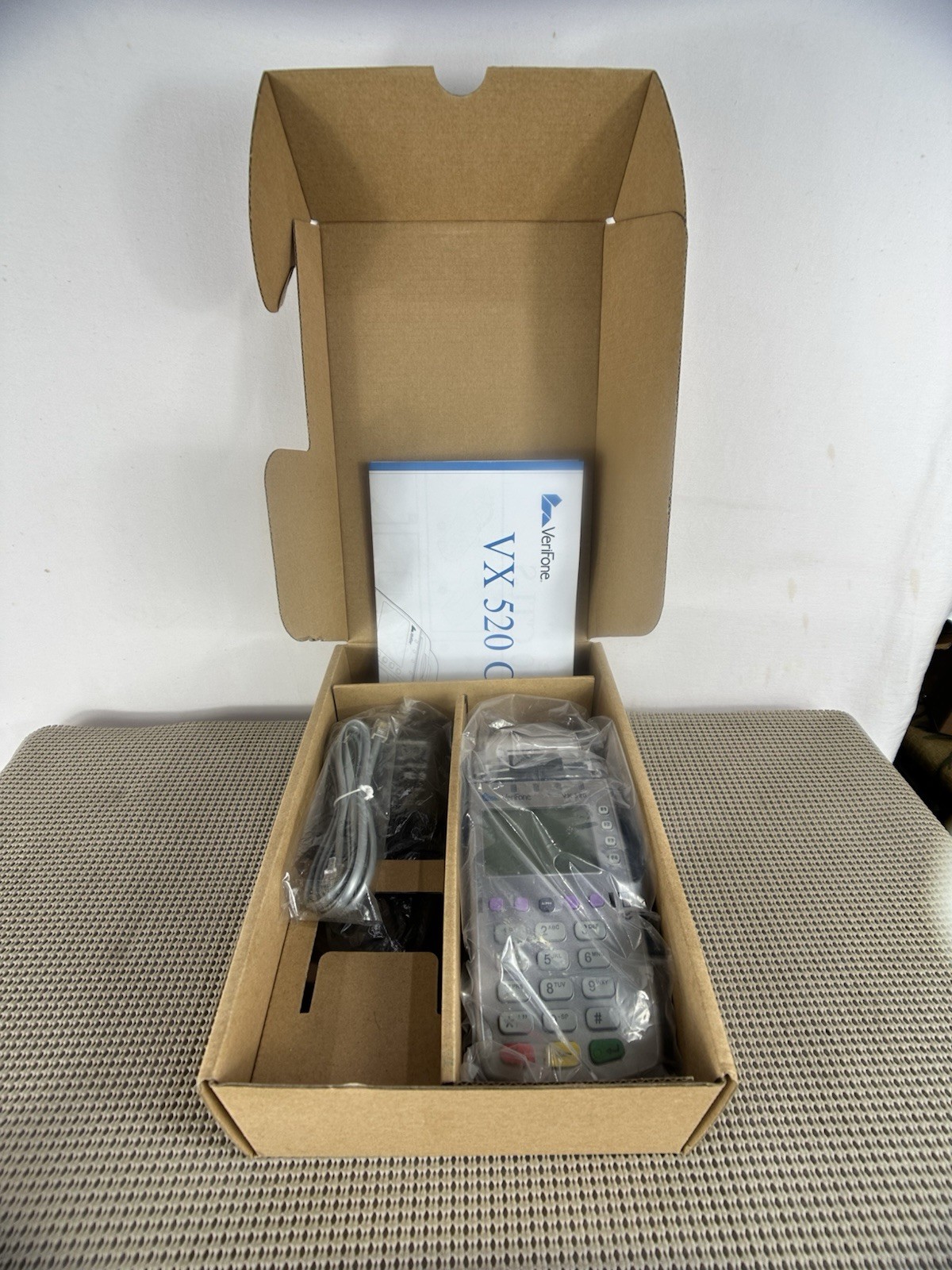 Verifone VX 520 CTLS Terminal – FOR PARTS / AS-IS (Tamper Error)