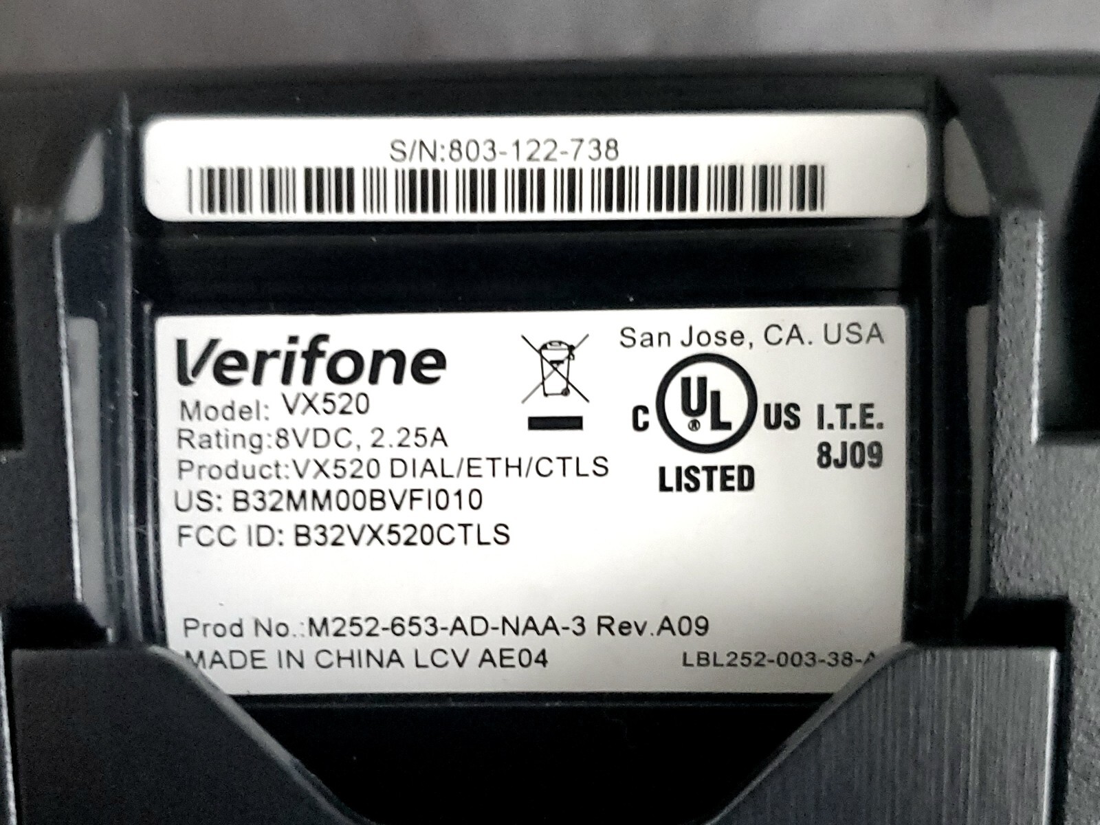 Verifone VX520 Credit Card Machine With Box and Papers Apple Pay and Tap Swipe