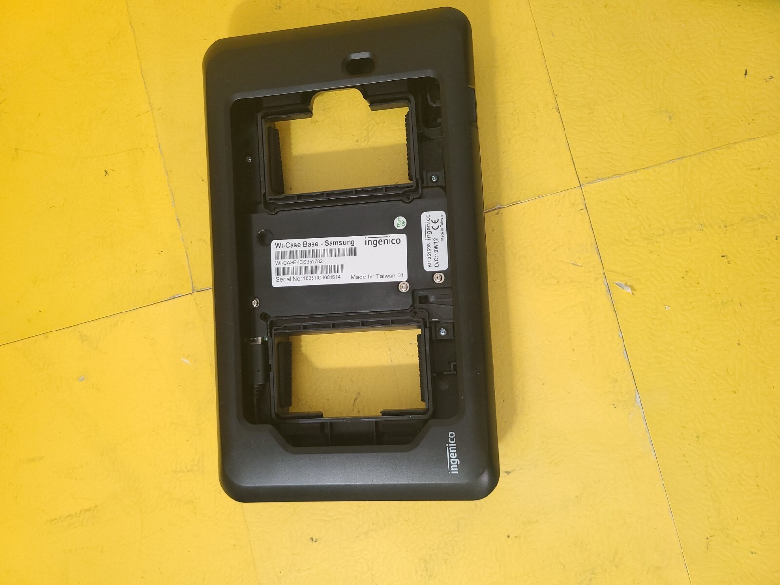 Ingenico ismp4 POS terminal with Battery, Stand and Cable
