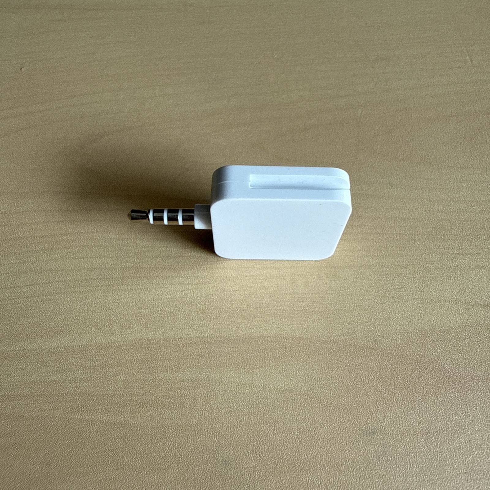 Square A-PKG-0206-01 Credit Debit Card Reader – for Apple iPhone and Android