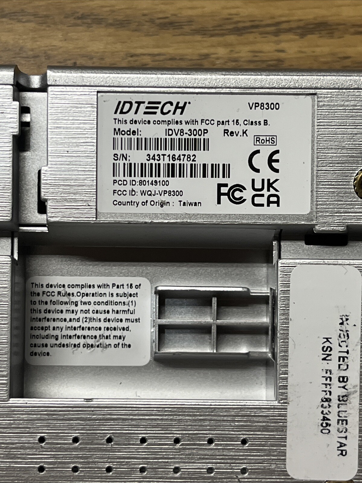 ID Tech VP8300 VivoPay Credit Card Reader IDV8-300P