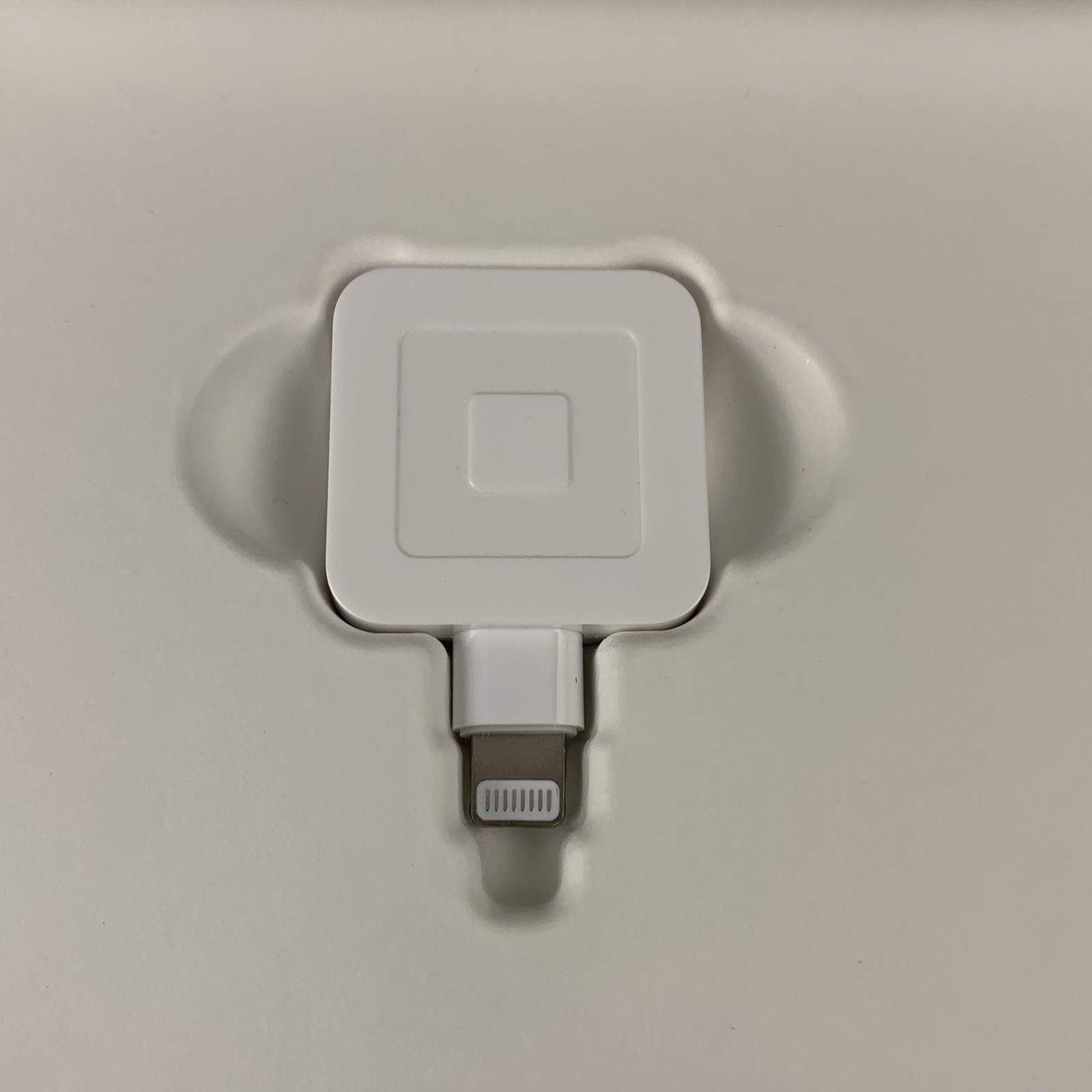 Square – Magstripe Reader with Lightning Connector – Glossy White