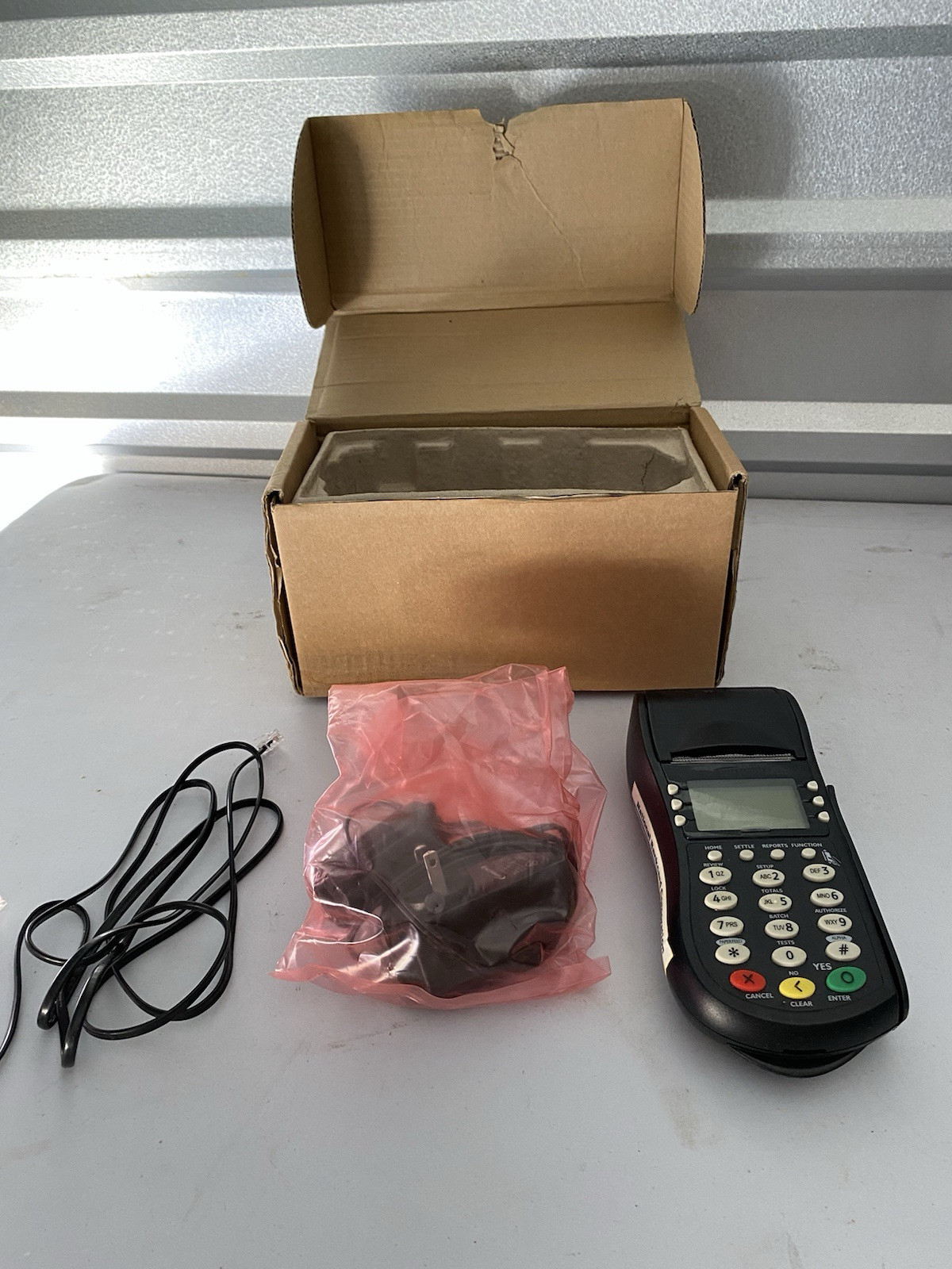 Hypercom T-4205 Credit Card POS Processing Machine Terminal W/ AC Adapter