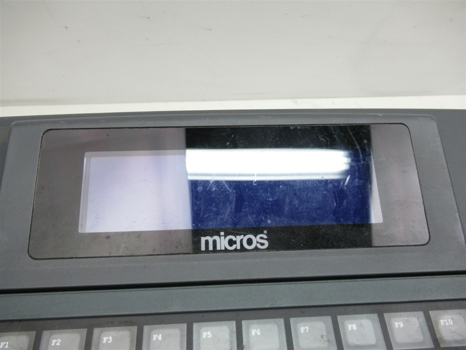 Cash Register Micros Keyboard Workstation 4 Credit Card POS Terminal 400700-001
