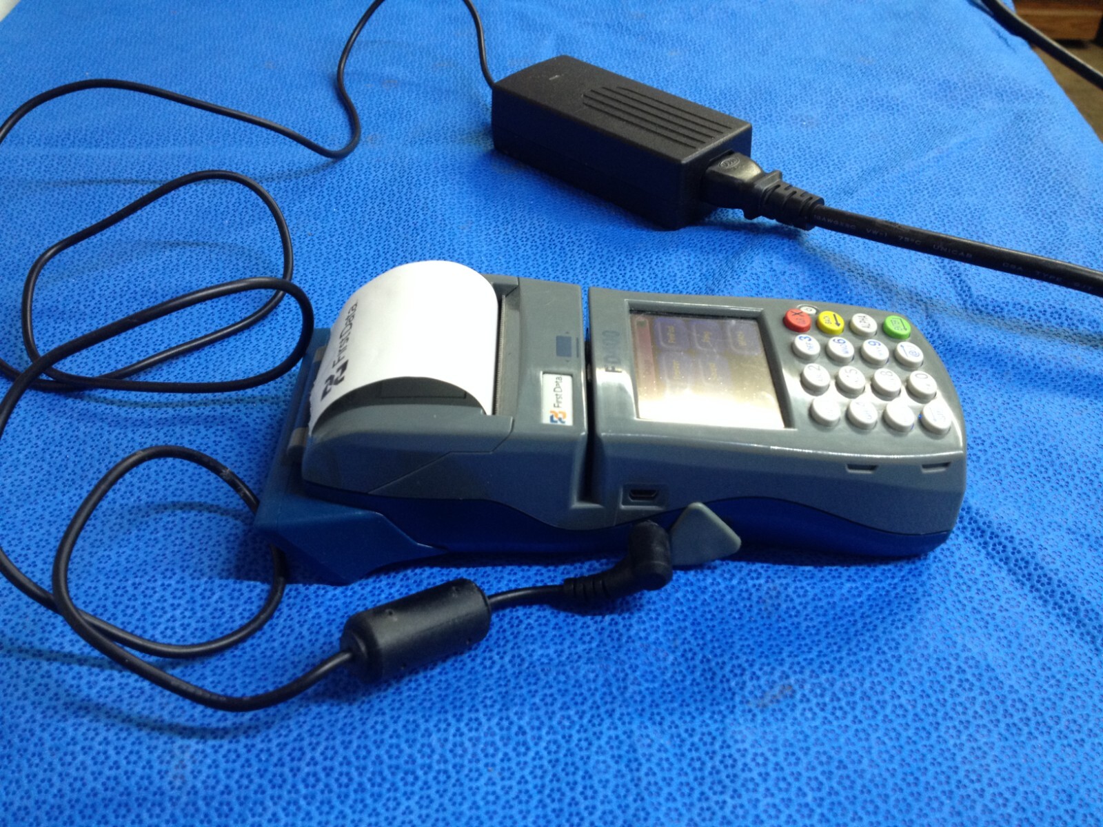 First Data FD 400 Credit Card Machine