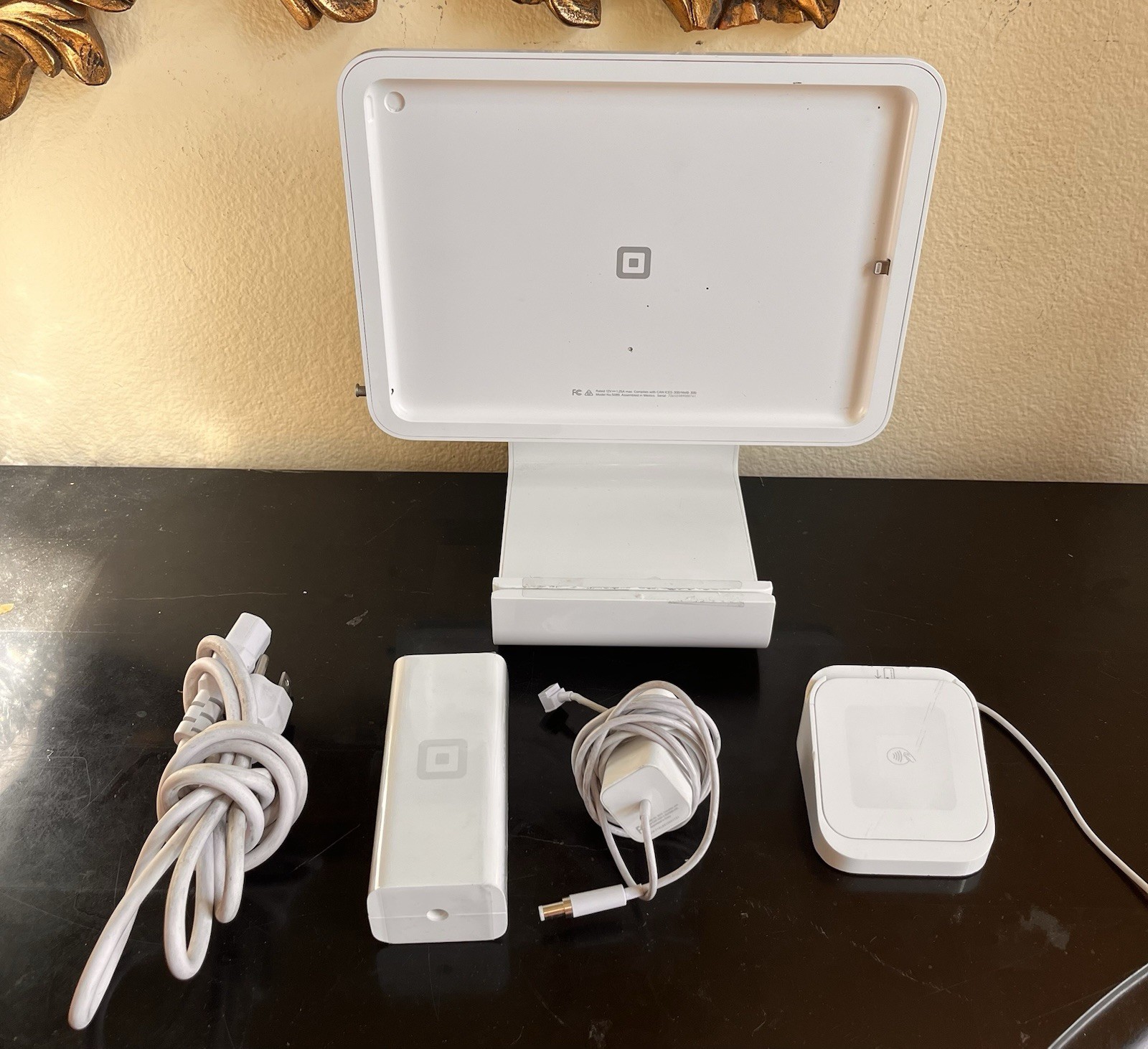 Square S089 Dock POS Stand for 9.7″ iPad Power Cable USB Hub Card Reader Toolkit