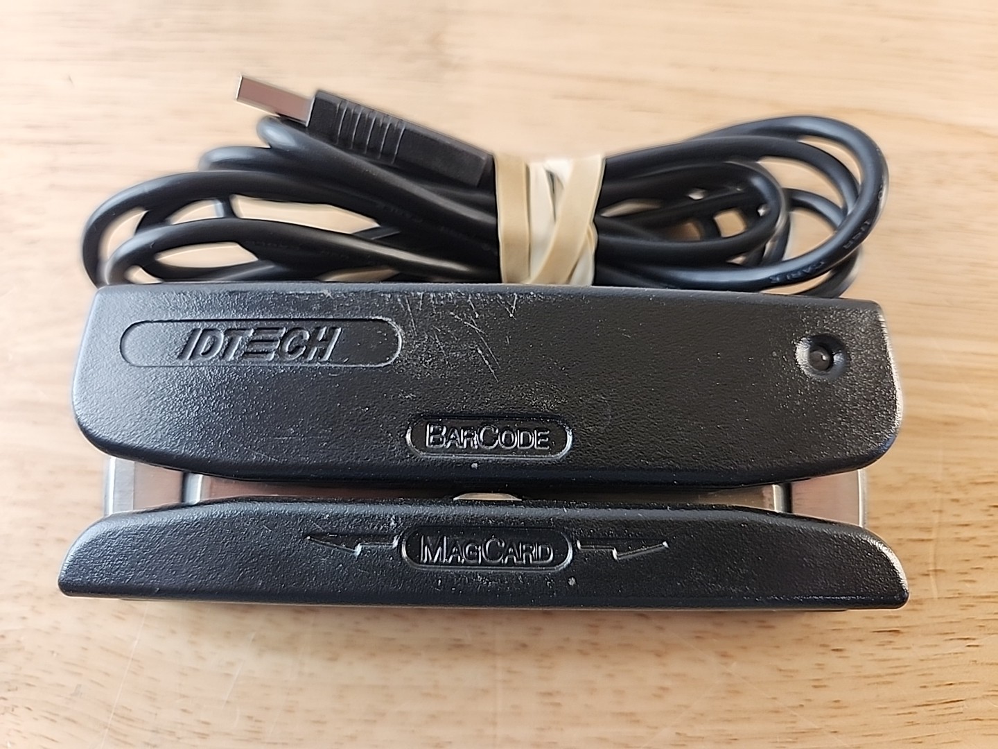 Idtech WCR3237-612U Omni Barcode and MagStripe Reader, Track 1, 2