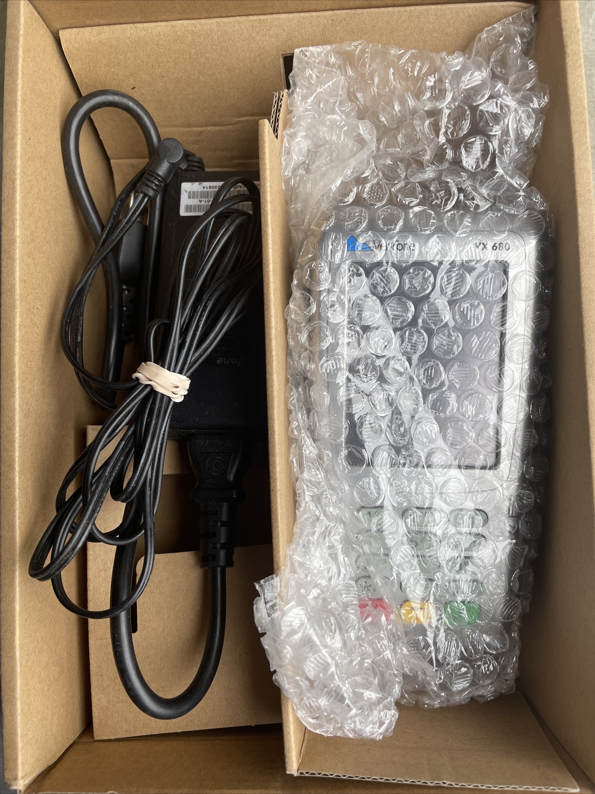 Verifone VX 680 3G Silver Handheld Wireless Credit Card Terminal