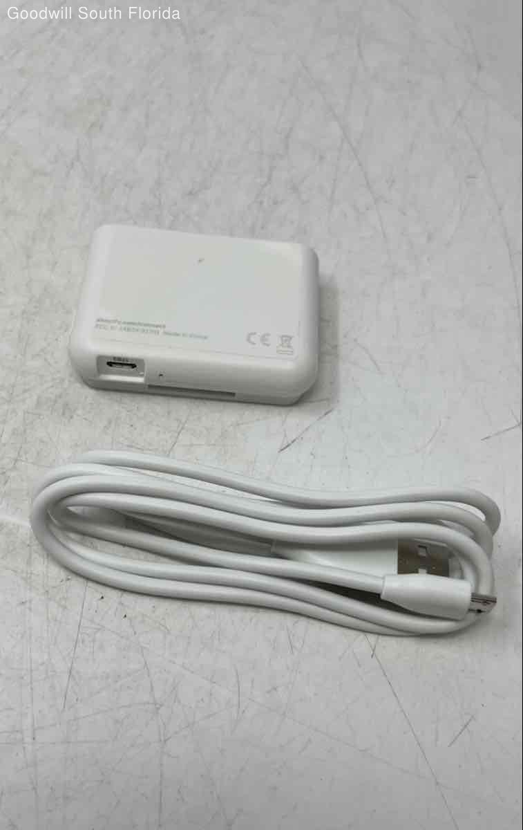 Model S1701 White Shopify Chip & Swipe Credit Card Reader & Writer Not Tested
