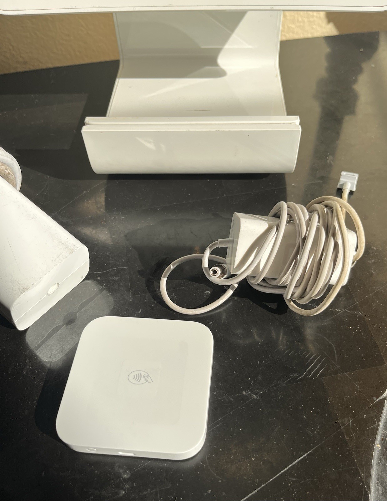 Square POS Stand Credit Card Processing White Model S025 Card Reader + Cables