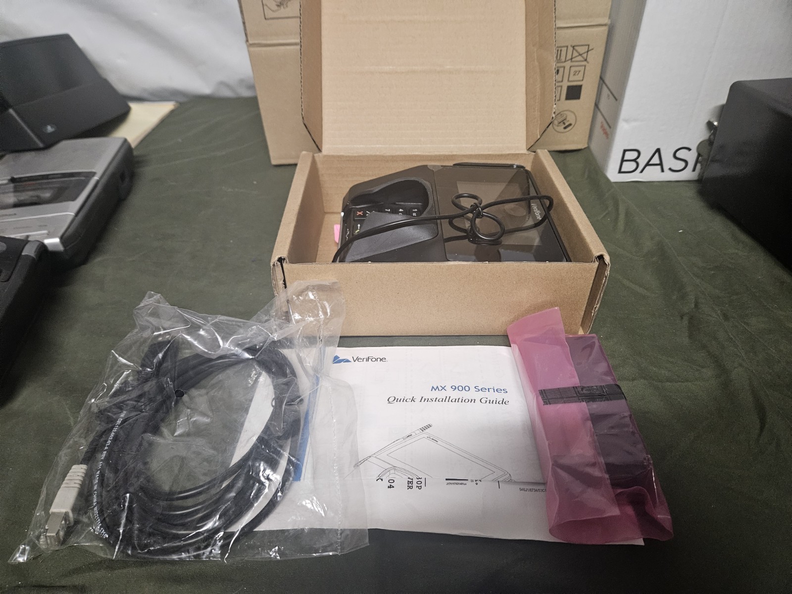 NEW- Verifone MX915 Credit Card Terminal M177-409-01-R Pinpad/Keypad – COMPLETE