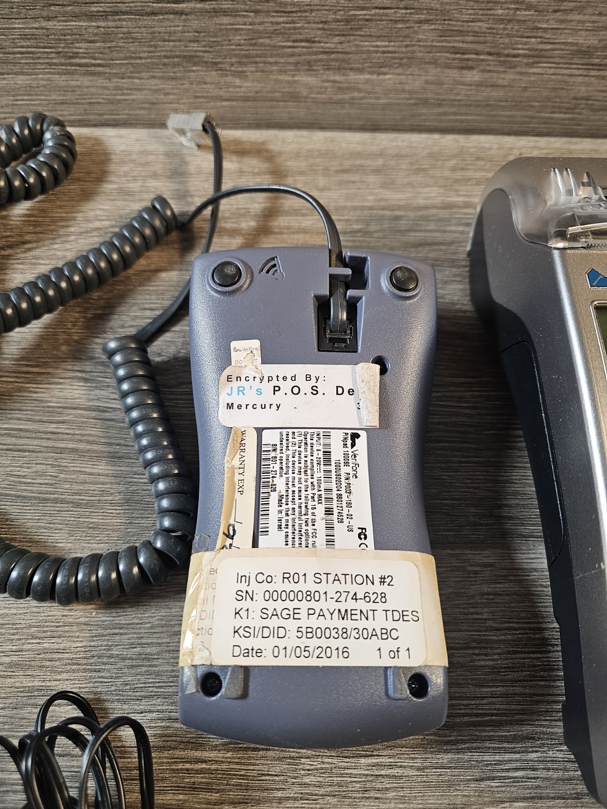 Verifone VX520 Credit Card Reader With 1000 SE Pin Pad