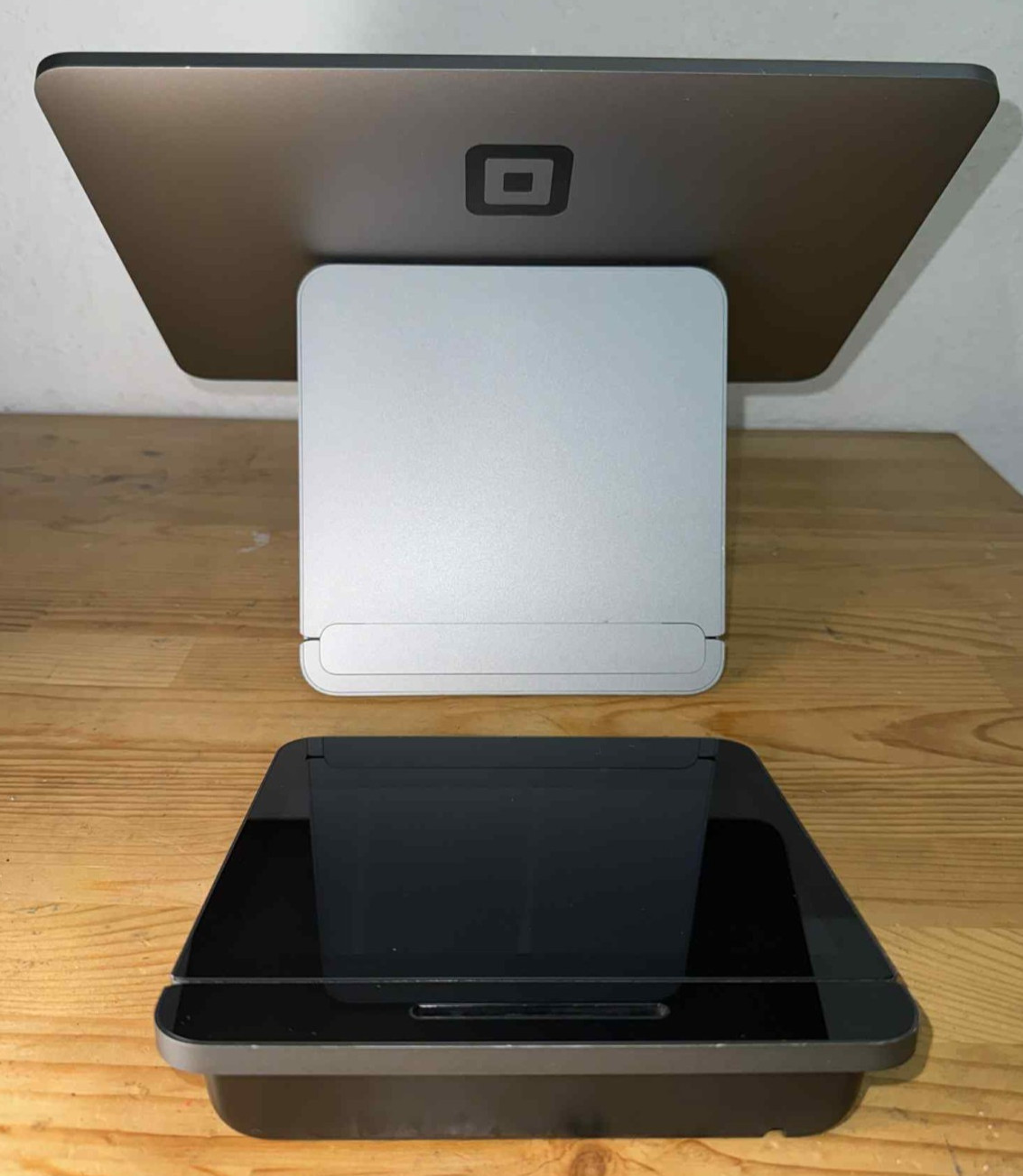 Square Model SPB1-01 POS Register w/ Card Reader SPB4-01 (No power cables)