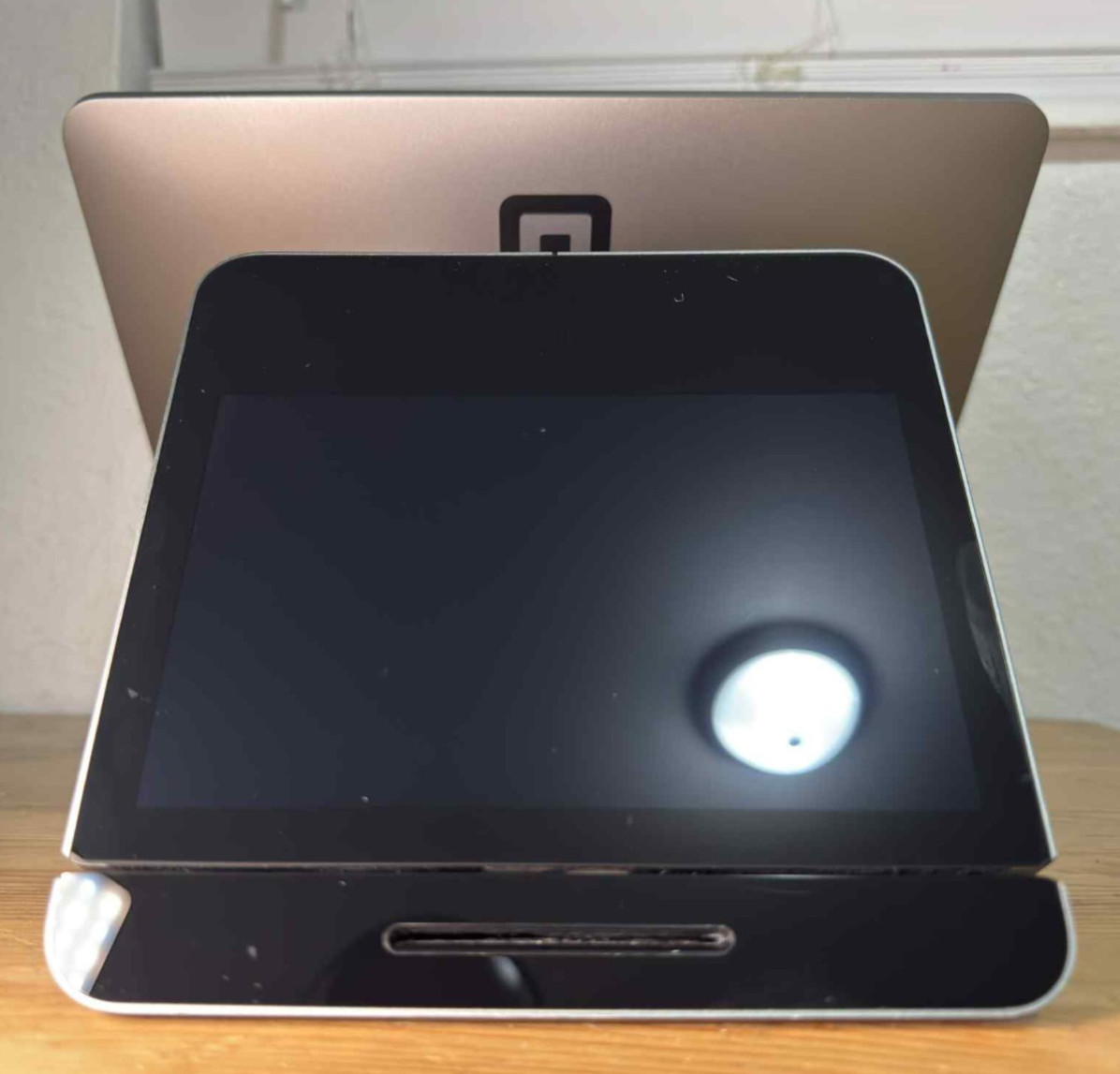 Square Model SPB1-01 POS Register w/ Card Reader SPB4-01 (No power cables)