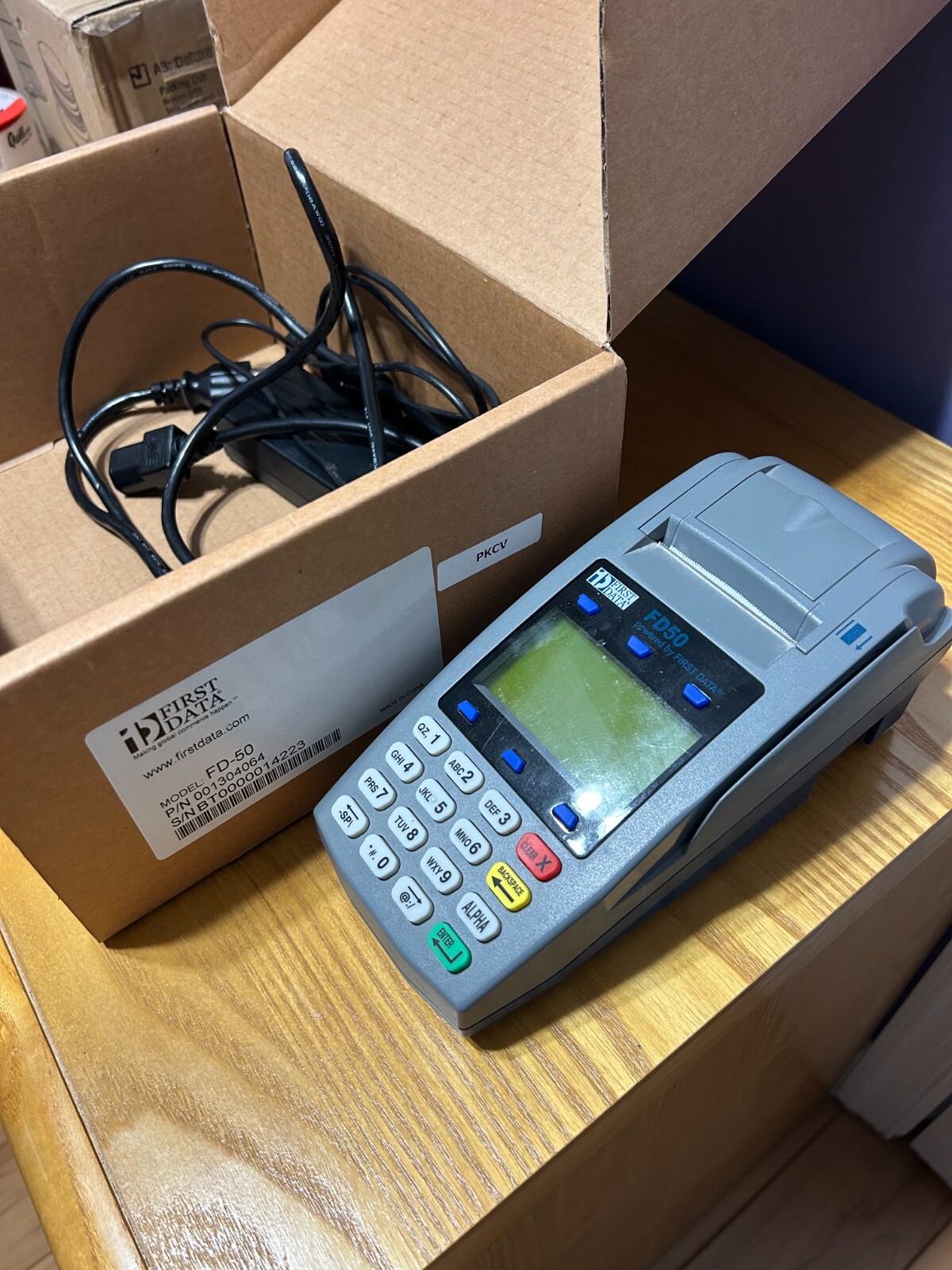 FIRST DATA FD50 Credit Card Terminal – Used with Power Supply and Original Box