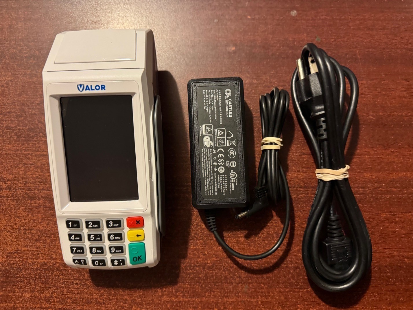 Valor VL100 Countertop Wi-Fi & Ethernet Terminal