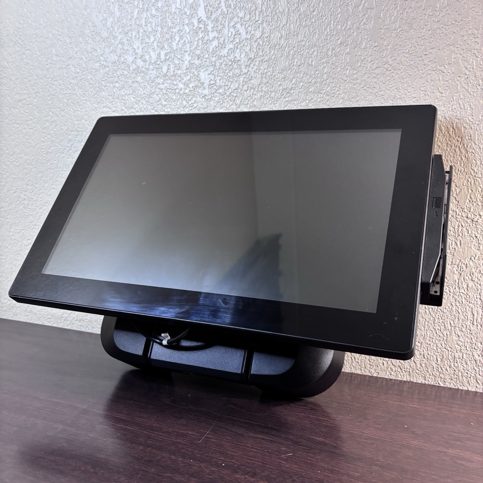 Squirrel Systems WS142H-L Card Swipe POS Restaurant Terminal w/ Swivel Stand